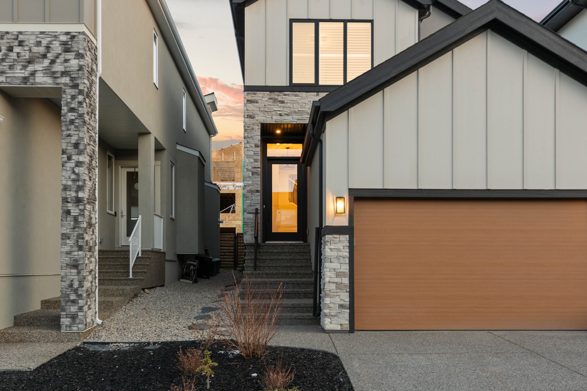 17 Coulee Crescent SW