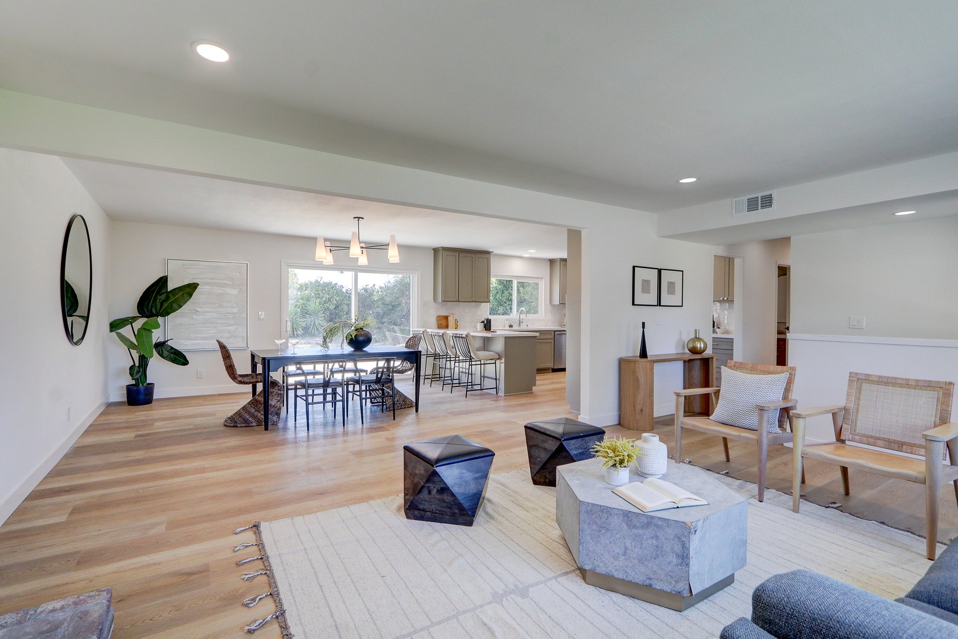 476 Jeanne Ct