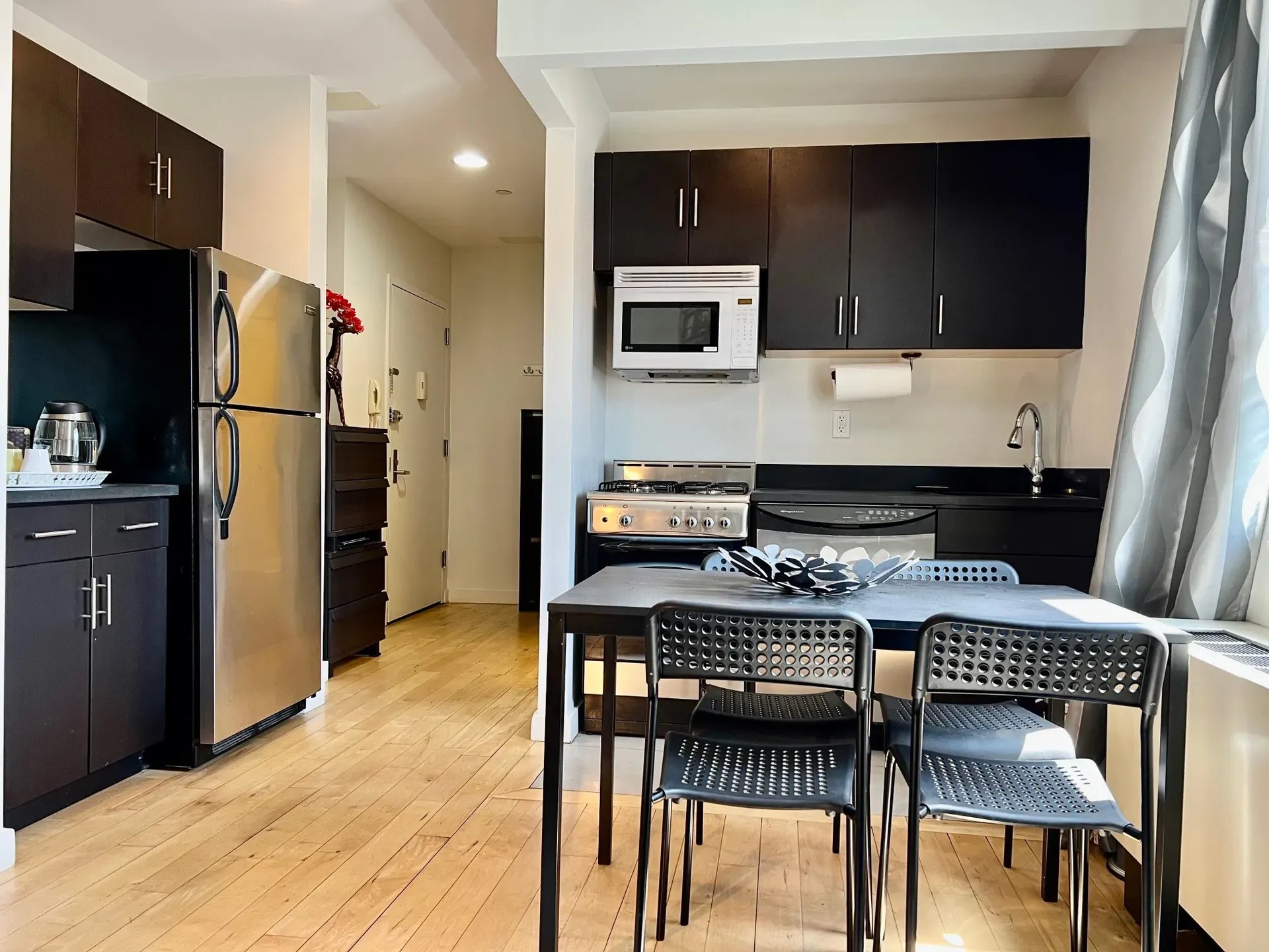 1810 3 Ave #A8A