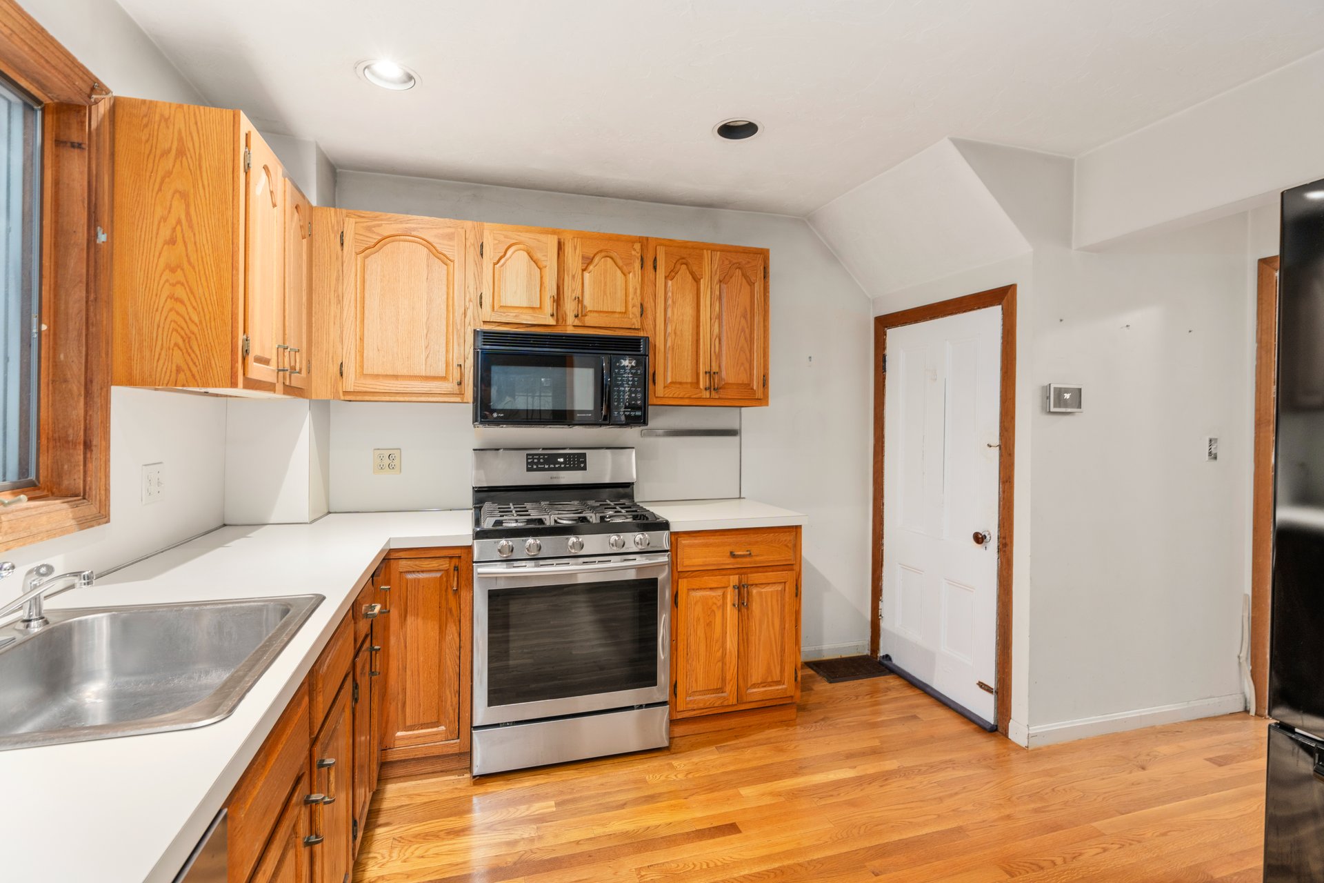 21A School St