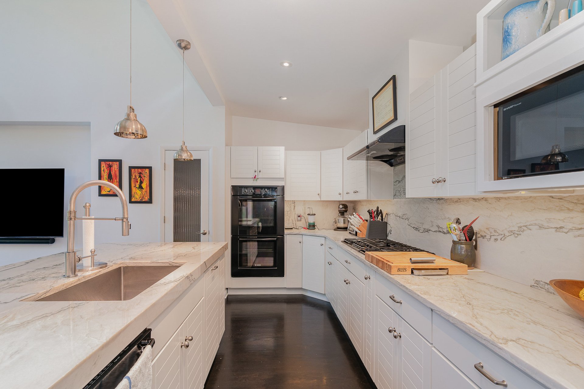 Modern, 4 Bedroom House near UNC