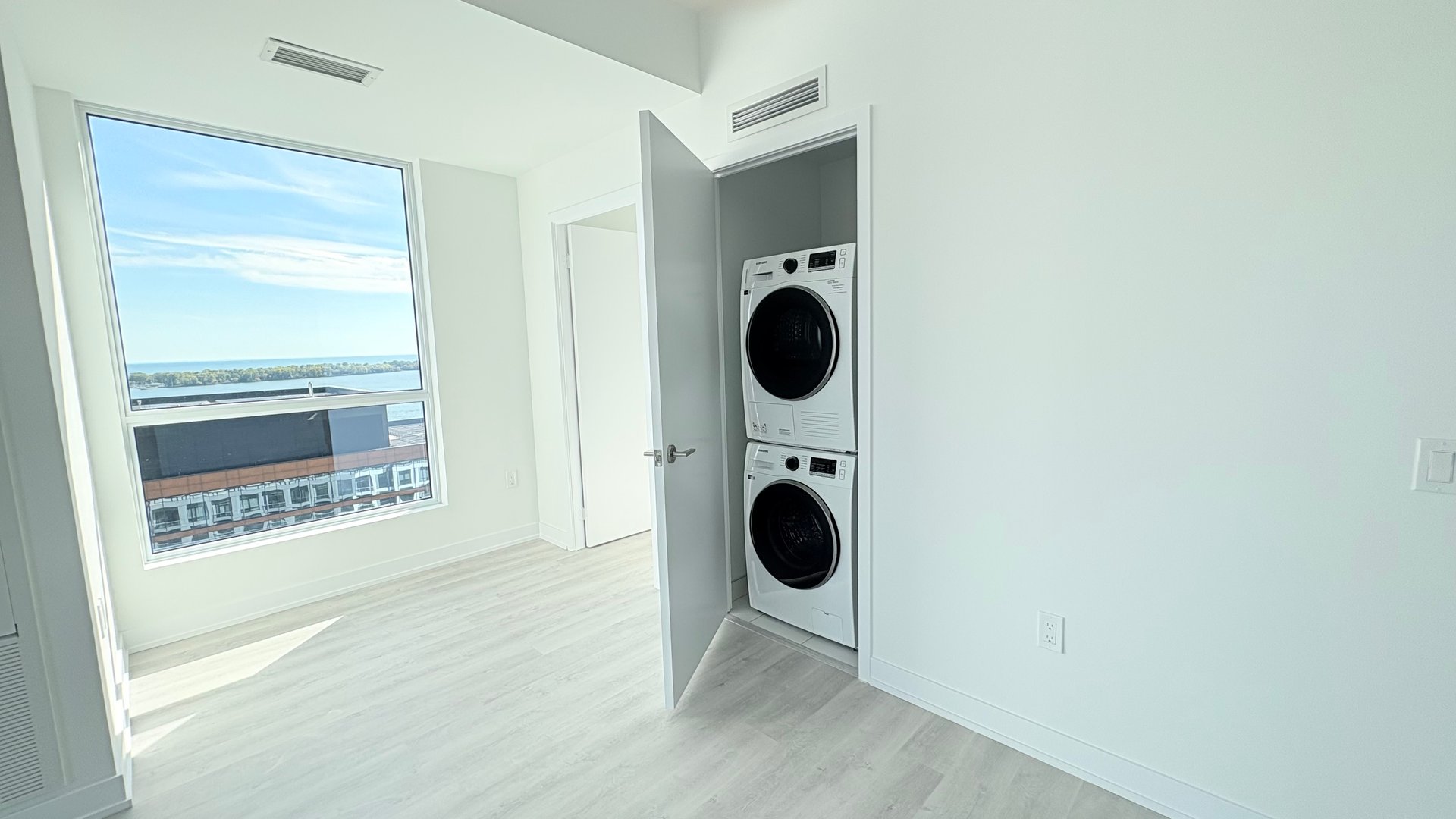 15 Richardson Street Unit: 1906