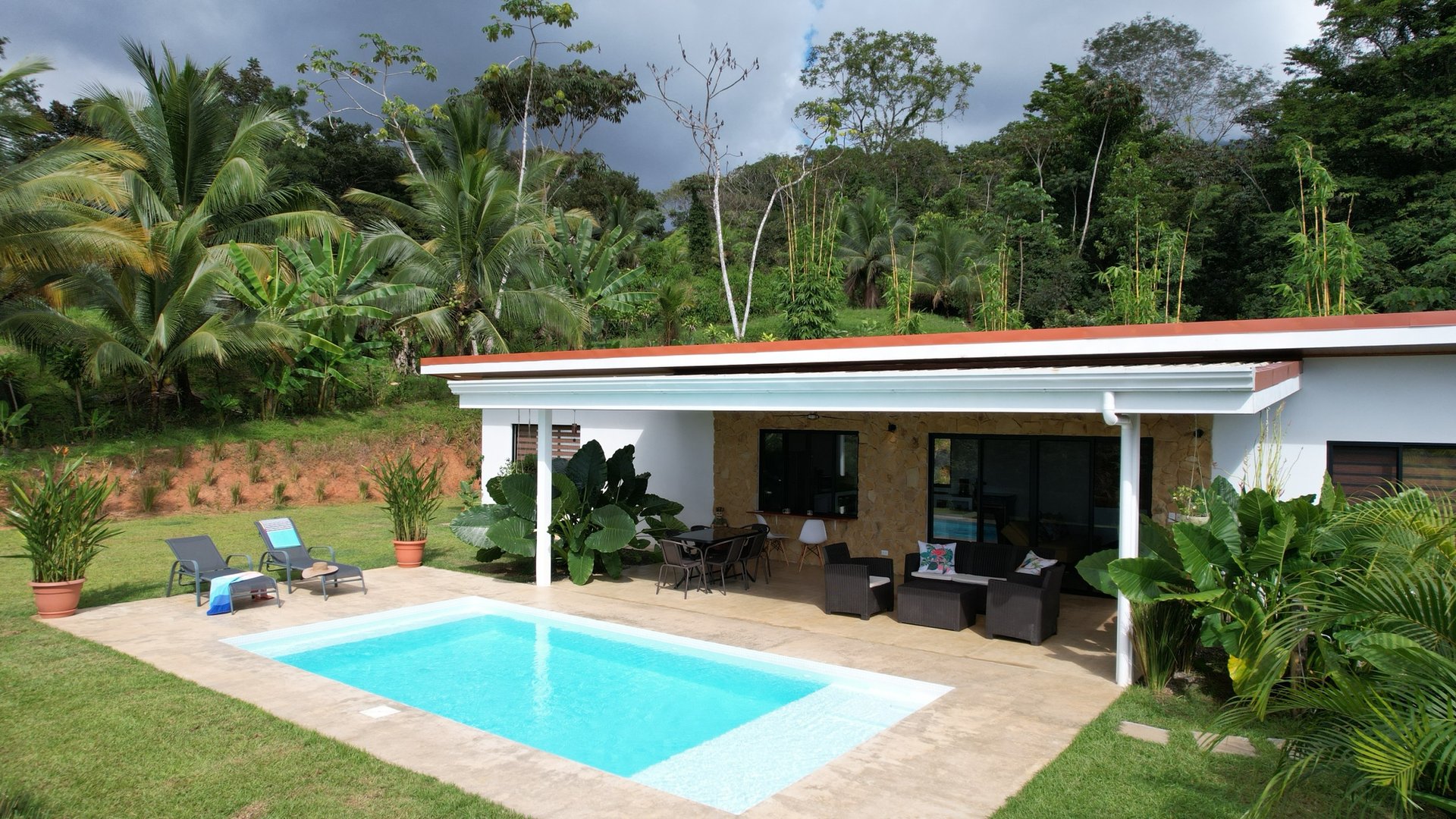 Brand New Modern Home in a Private Tropical Setting - Tres Rios