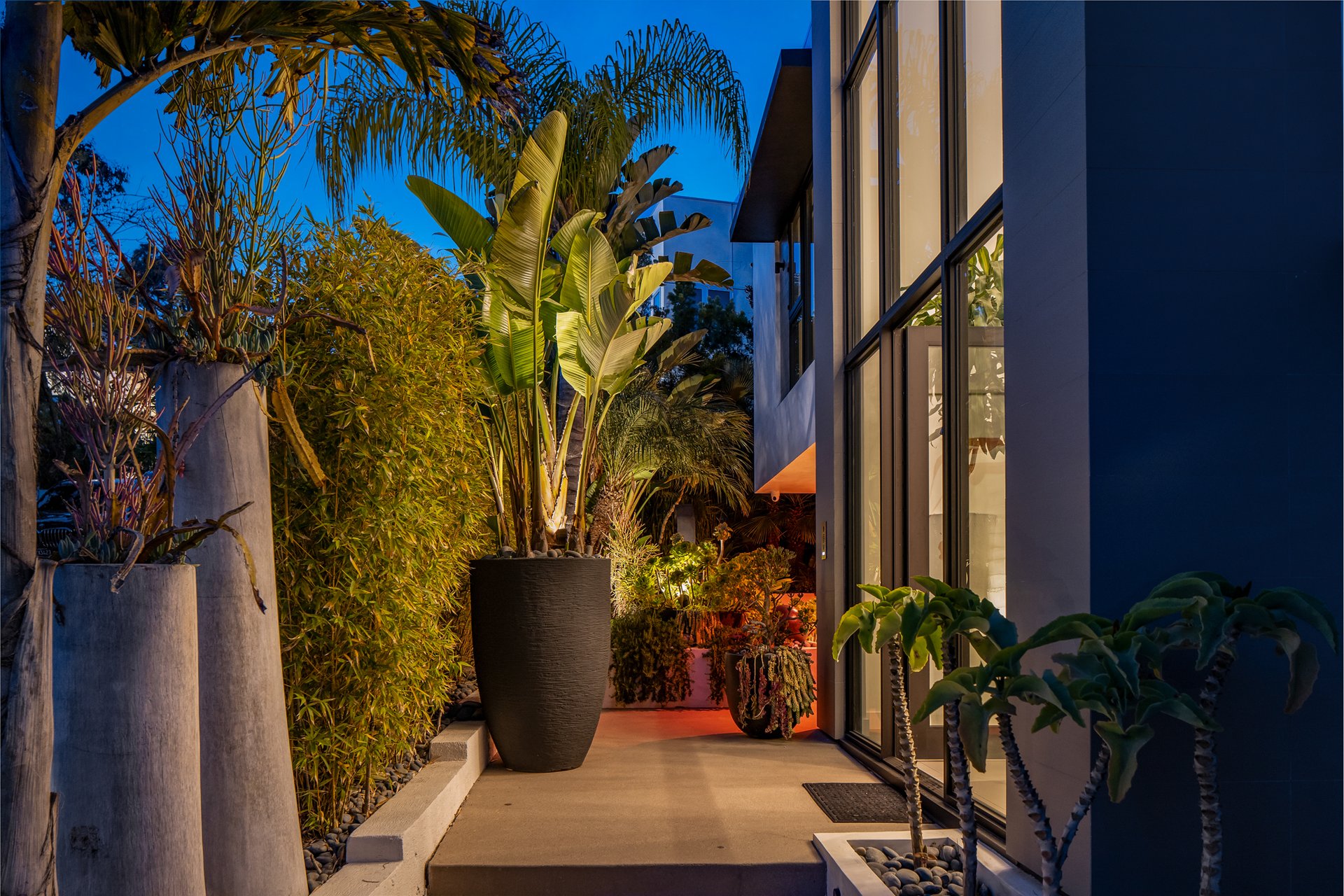 1172 Linda Flora Dr