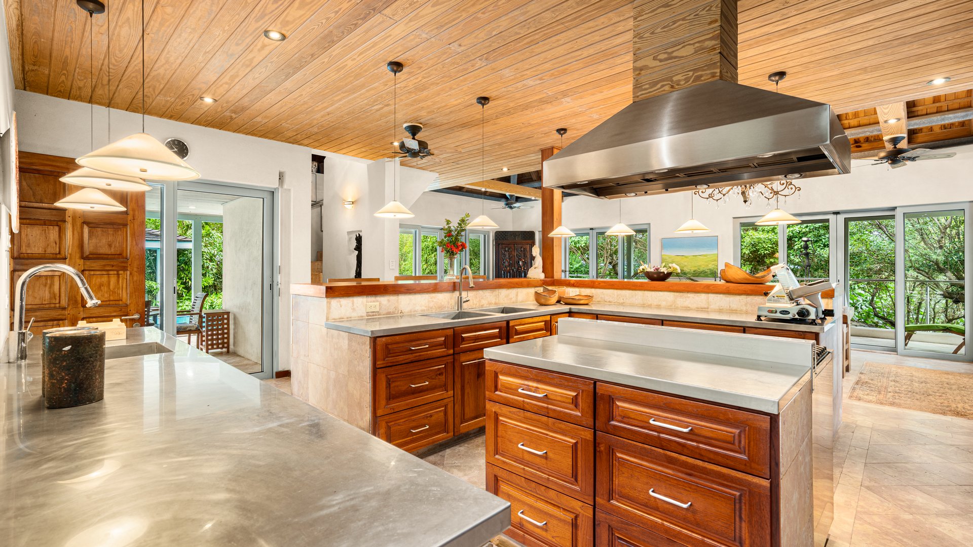 1143 Salt Spring Estate House 2