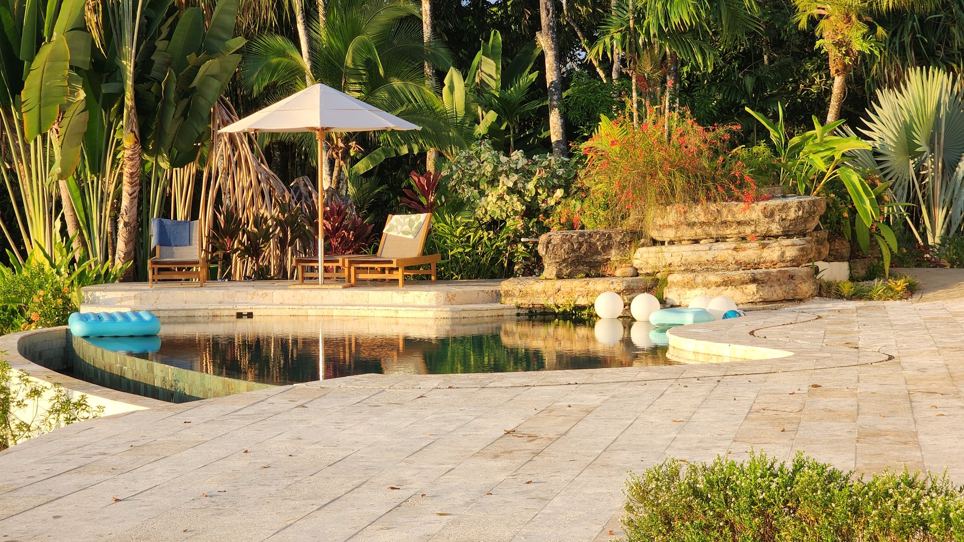 16 ACRES – 6 Bedroom Grand Estate With Guest House, 15 Minutes to Dominical, SPECTACULAR OCEAN VIEWS!!!