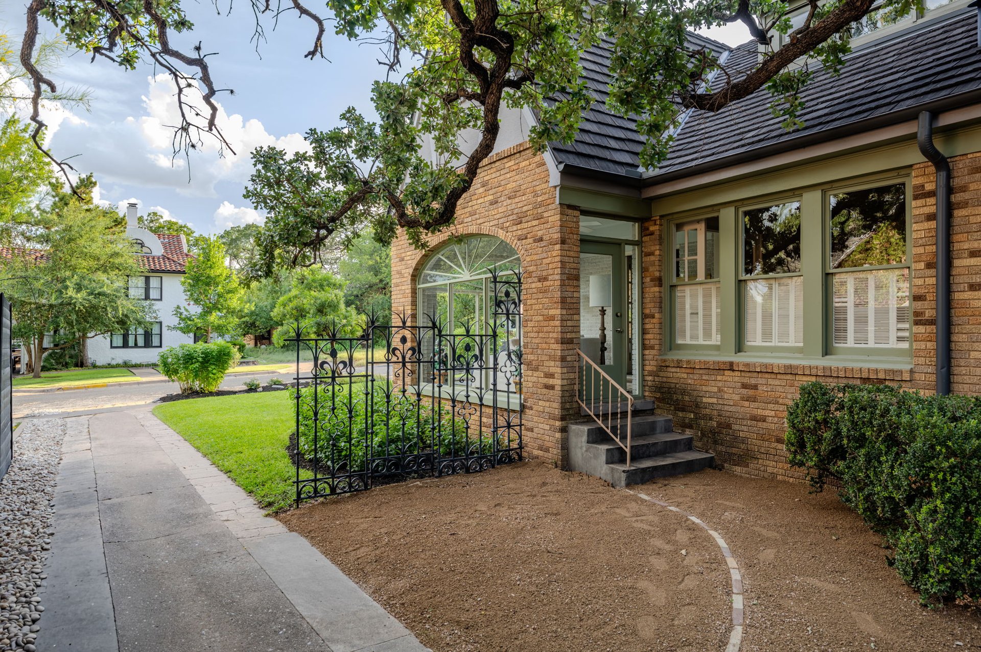 106 Laurel Lane