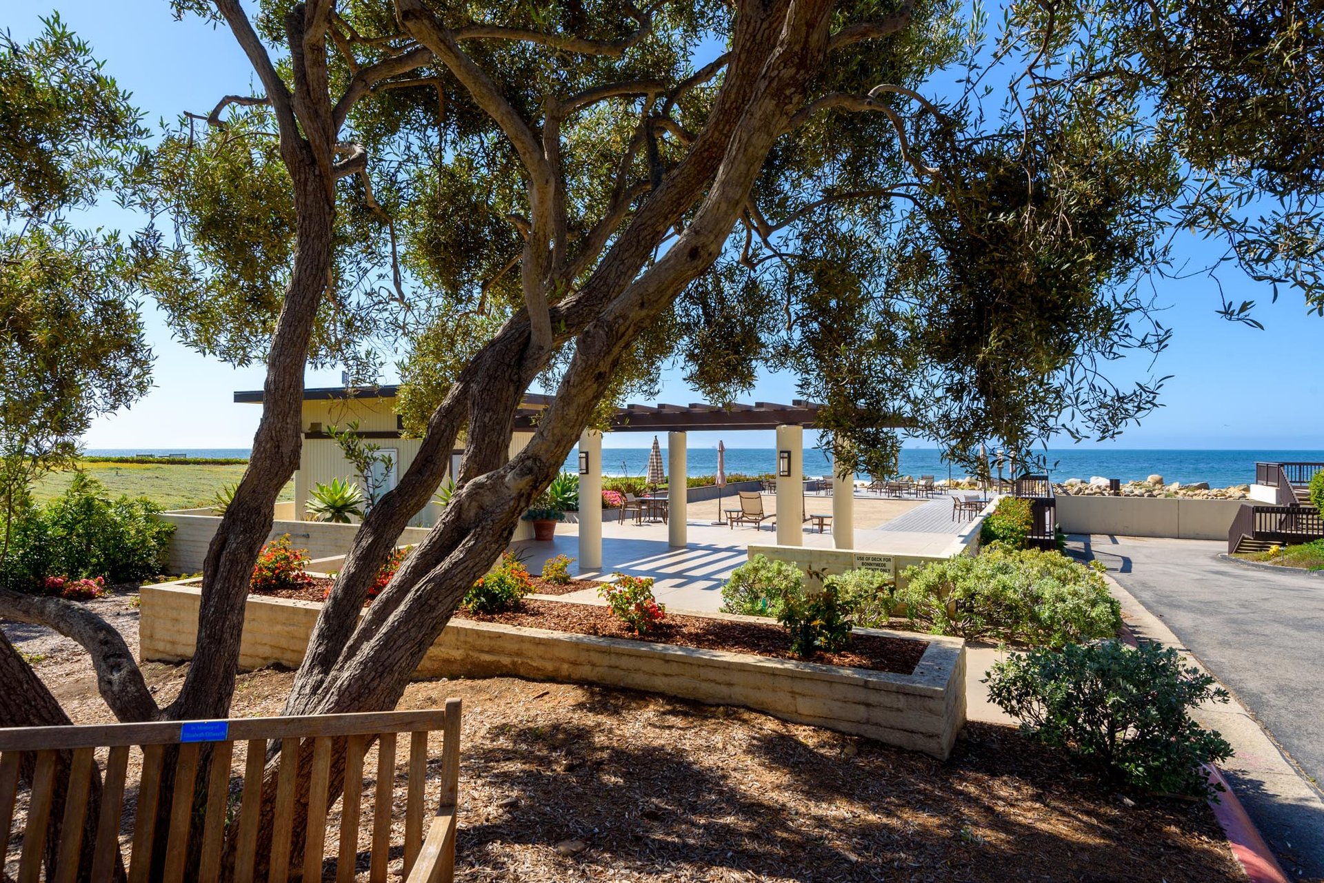 Idyllic Beachfront Living In Montecito
