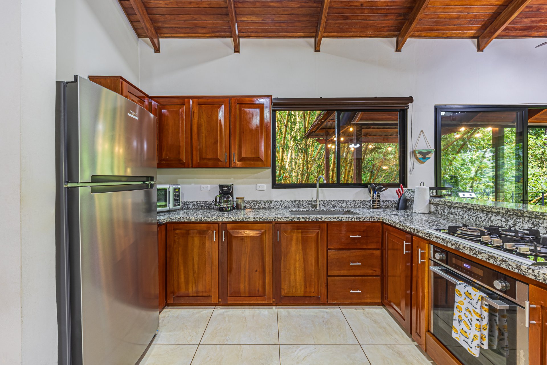 Tropical Villa in Canto del Mar | Walk to Dominicalito Beach