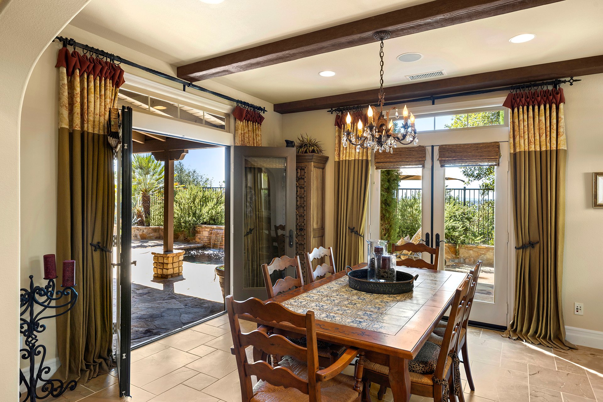 9 Sandalo Court