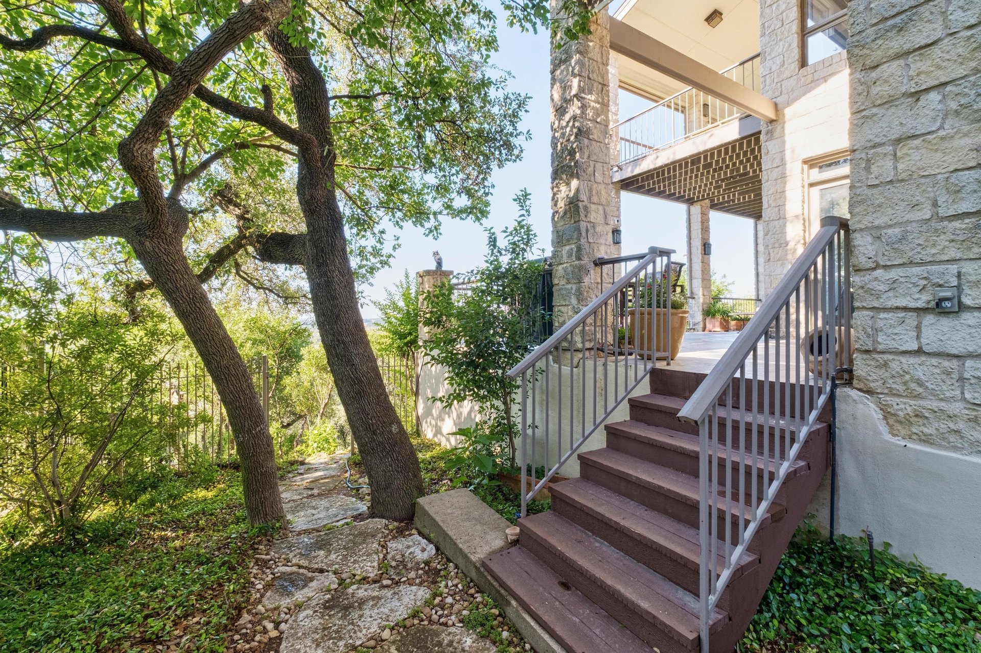 6605 W Courtyard Drive