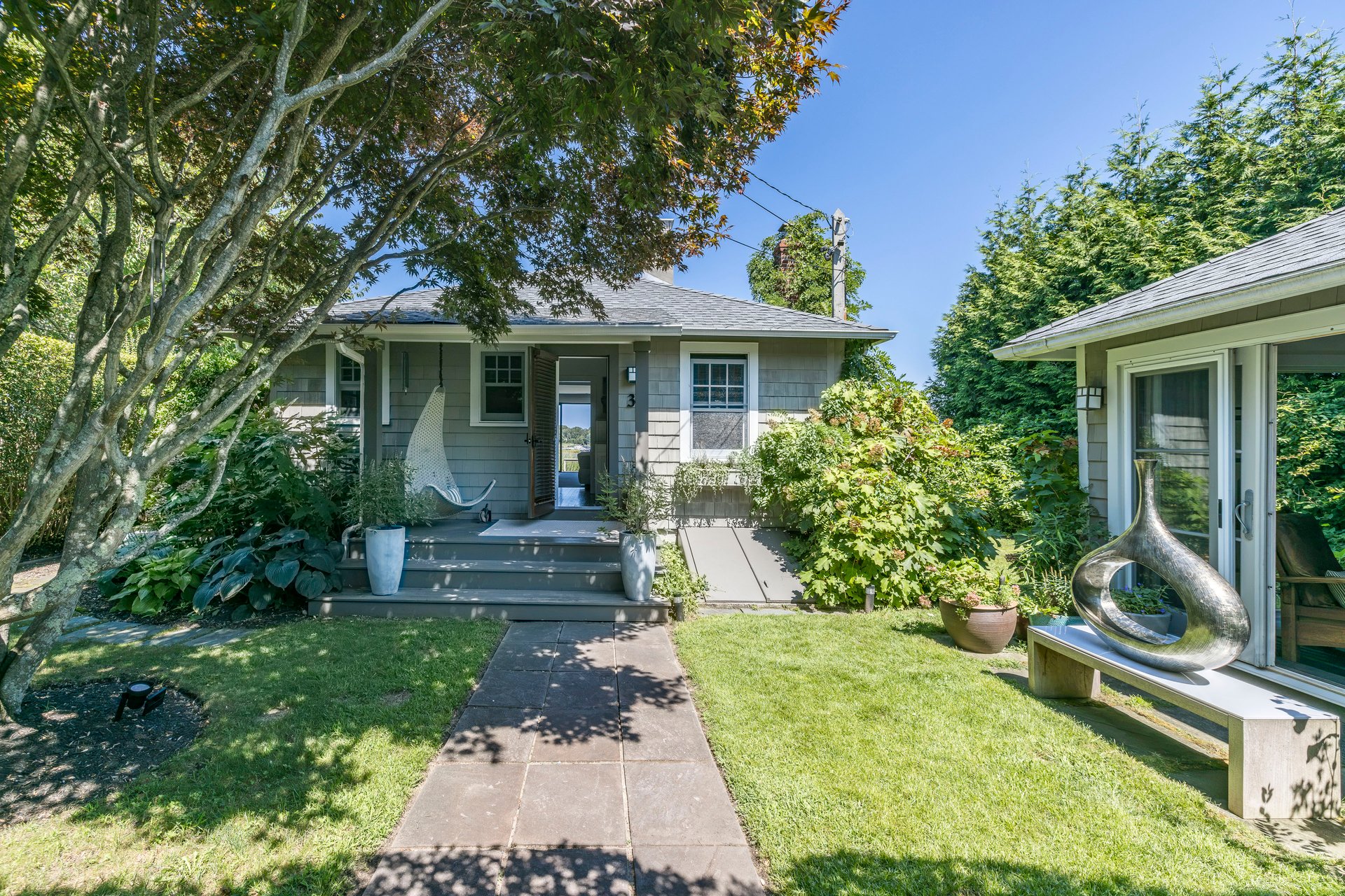 3 BayView Rd