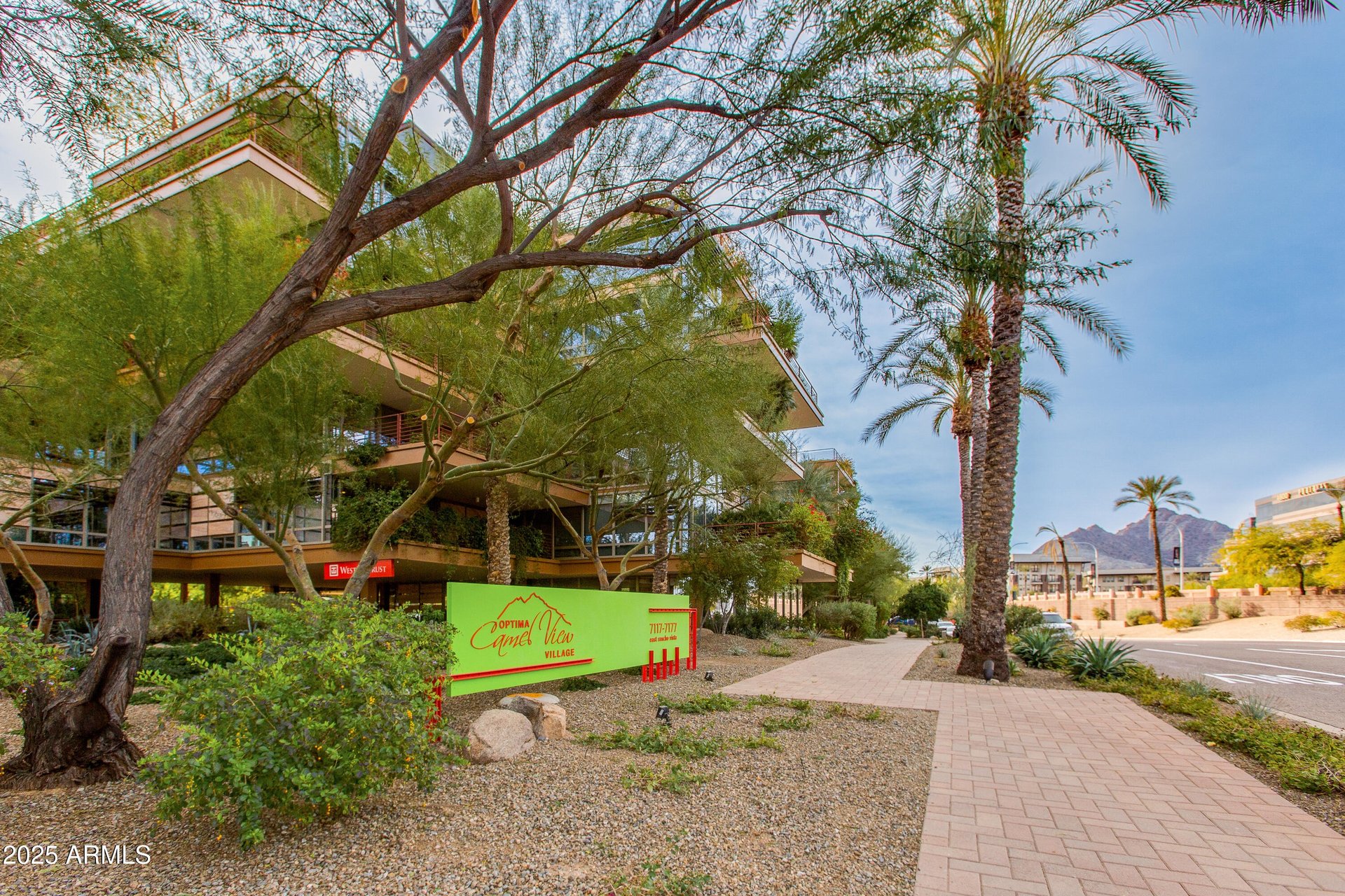 7137 E Rancho Vista Dr, #3003
