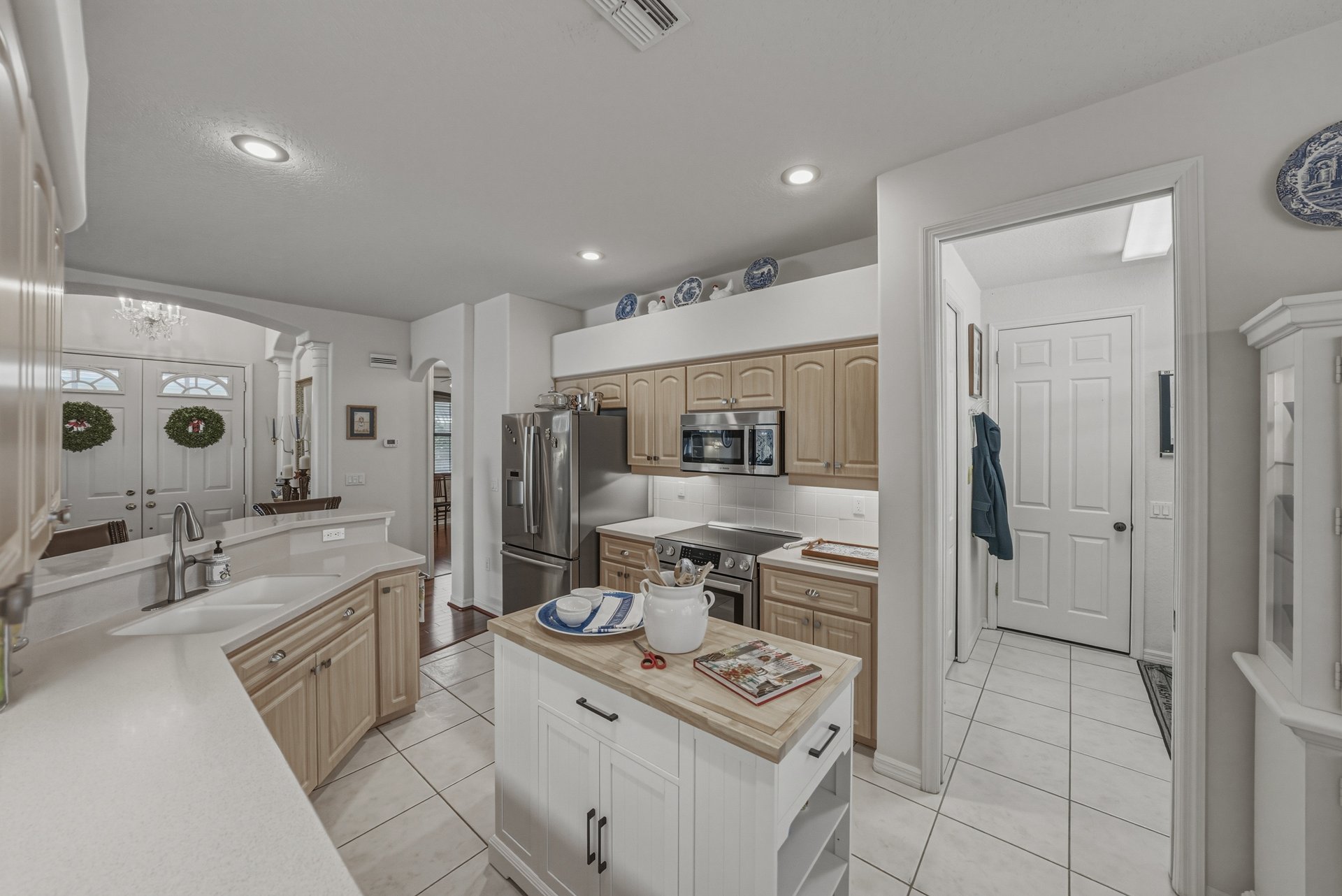 12410 WOODLANDS CIR