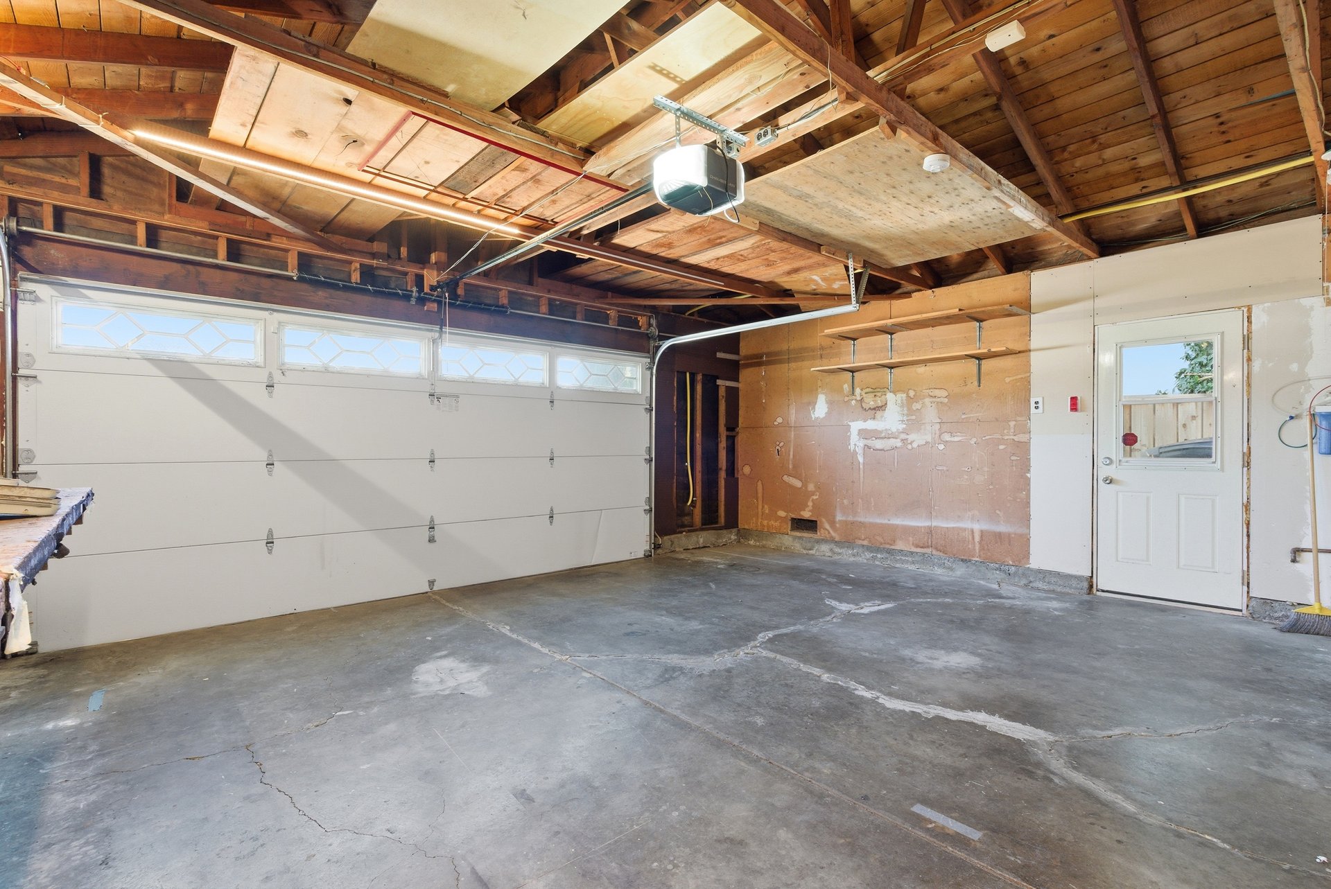 2560 Elliot Court