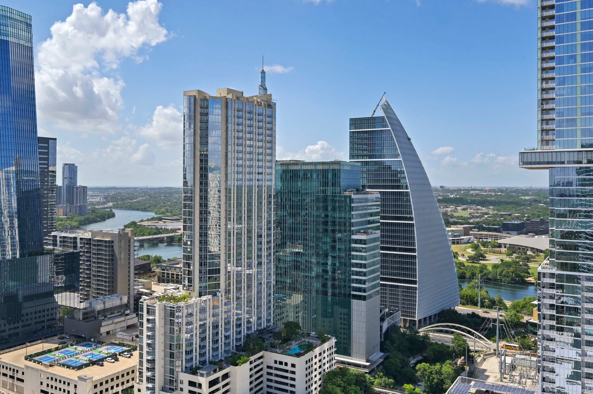 501 West Ave #3201 