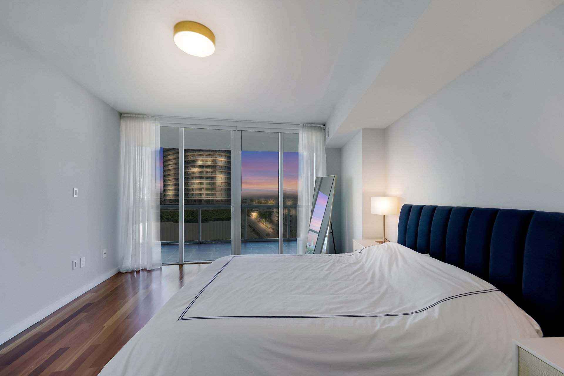 Icon South Beach For Sale | Unit 906