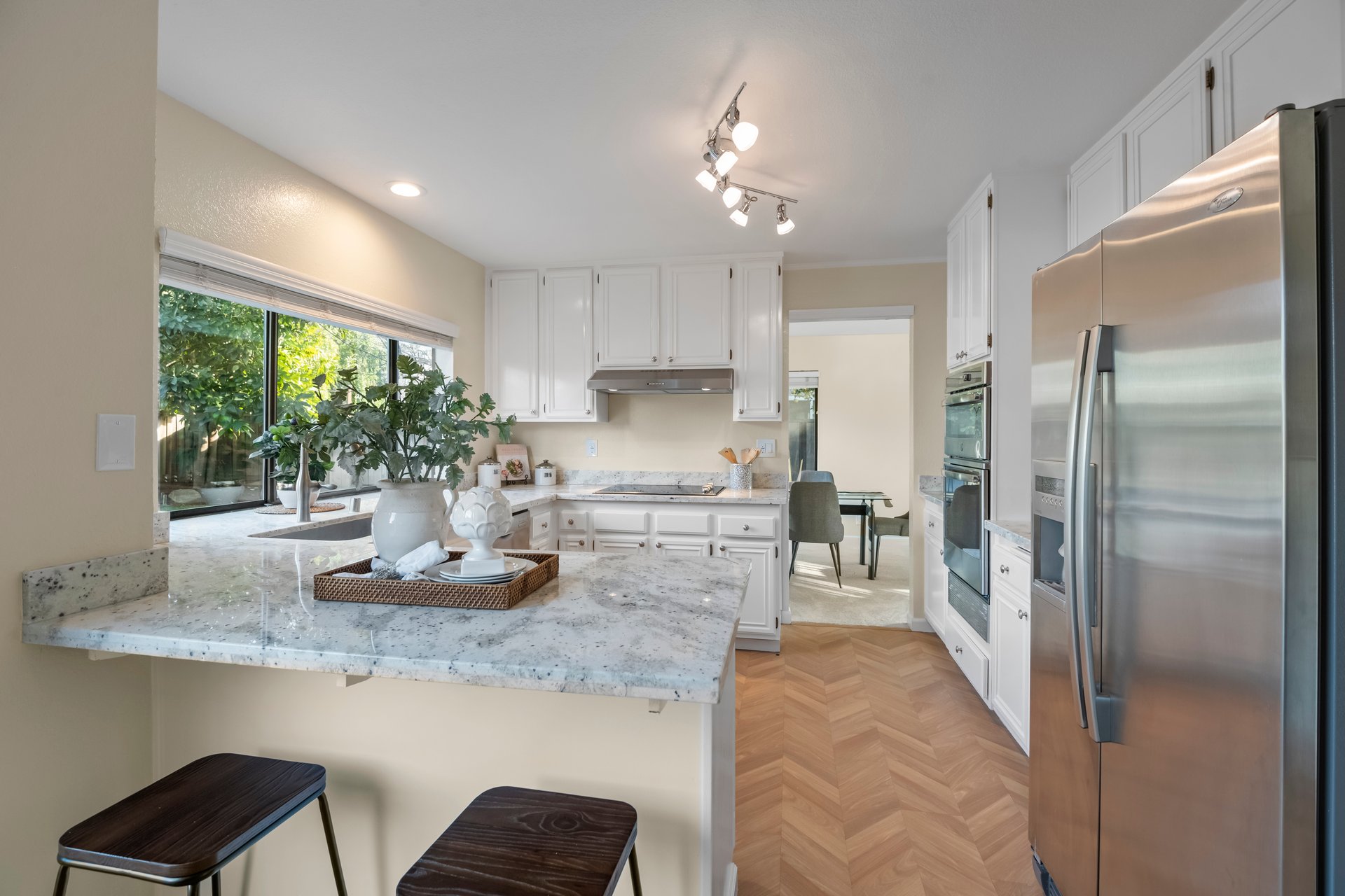 5252 Rio Lobo Drive