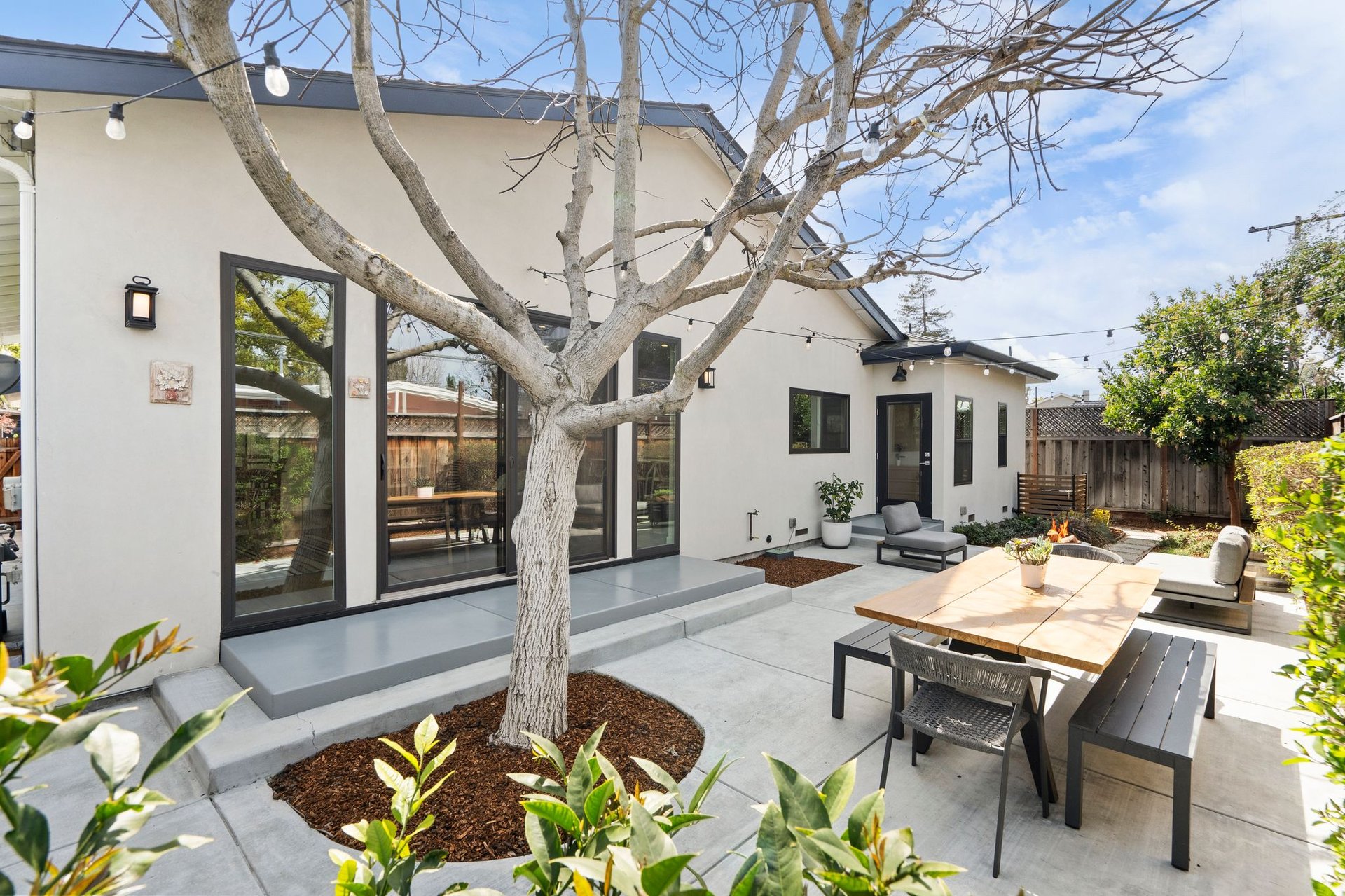 2331 Sunny Vista Dr