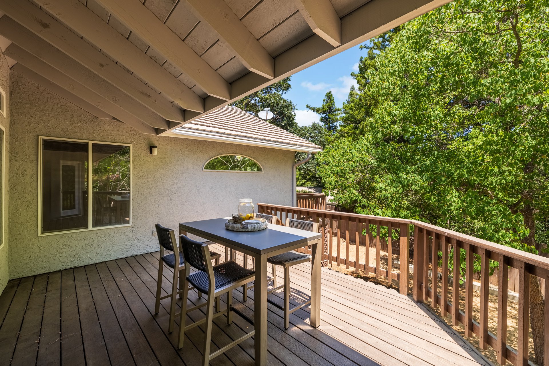 2964 Ridgeview Dr