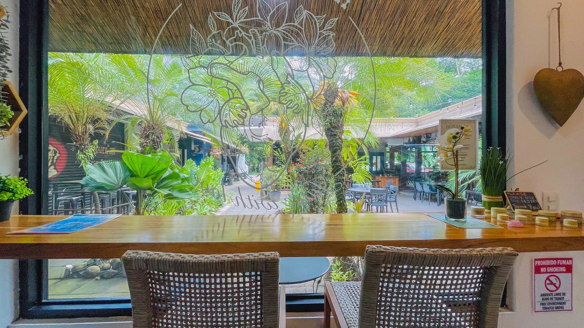 Juice Bar for Sale in Ojochal, Costa Rica | Turnkey Business Opportunity
