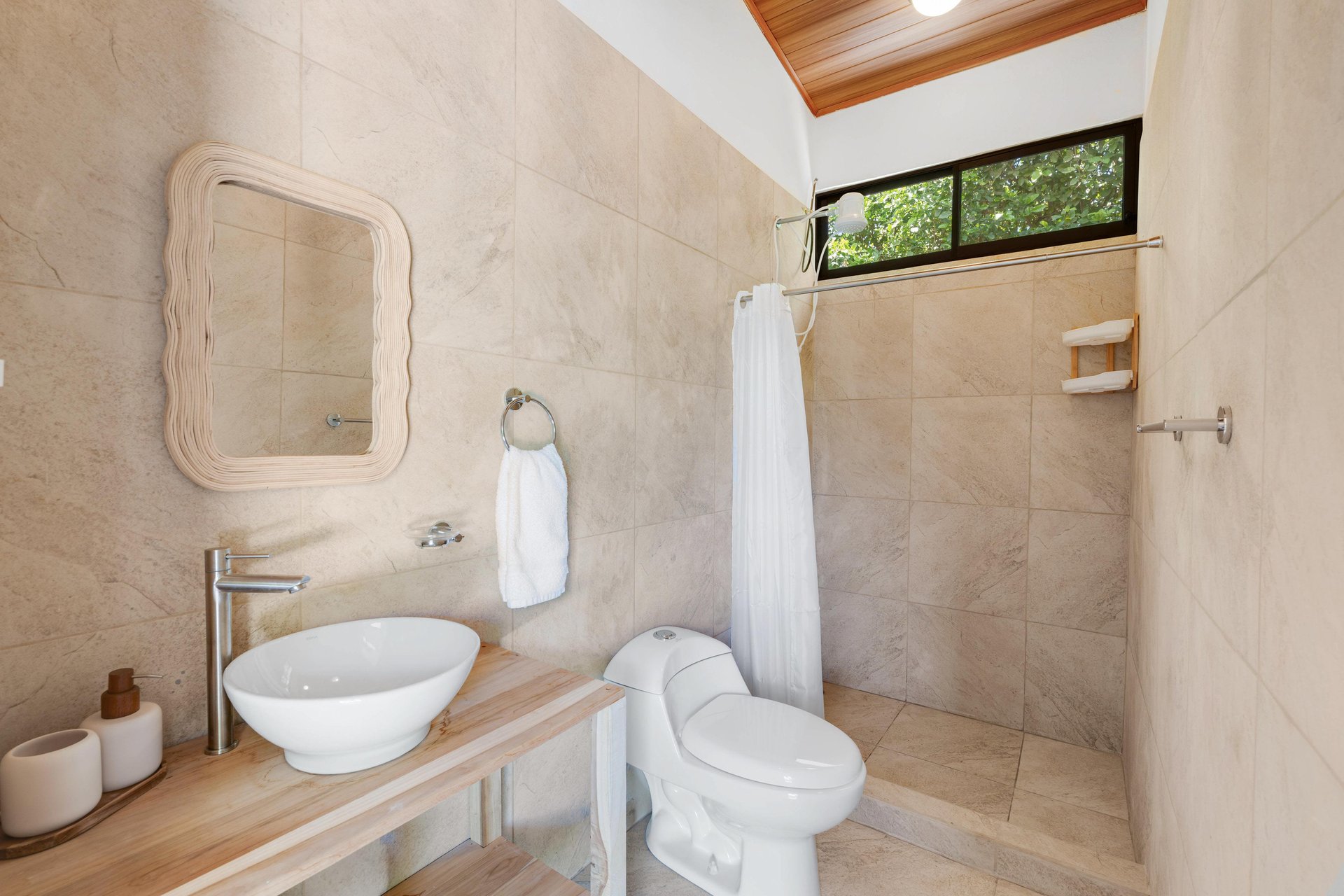 Multi-Home Property | Versatile Estate Near Playa Avellanas