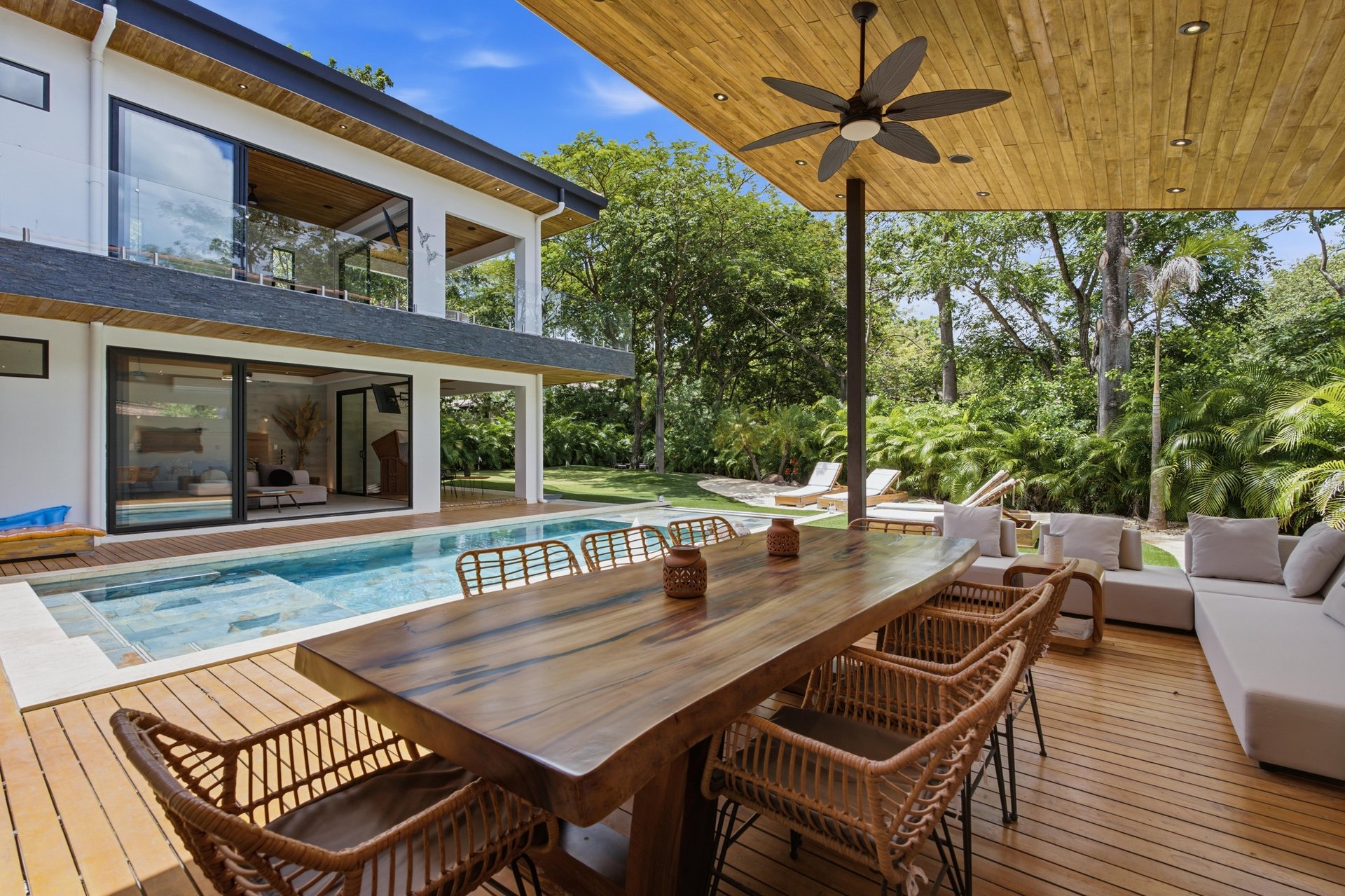 Casa La Ola Perfecta | Luxury 5-Bedroom Home with Pool Near the Beach in Hacienda Pinilla
