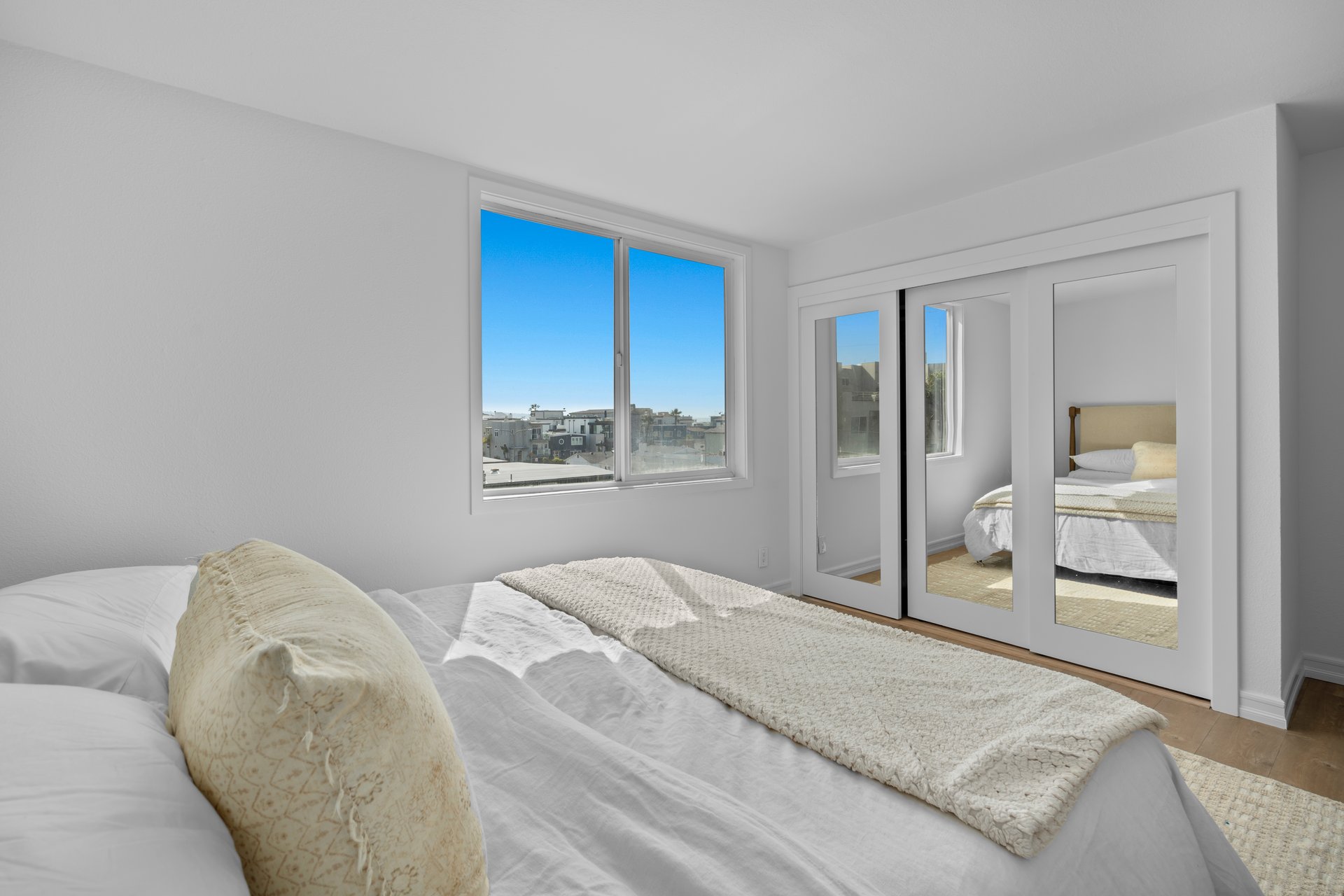 404 Hermosa Avenue 5