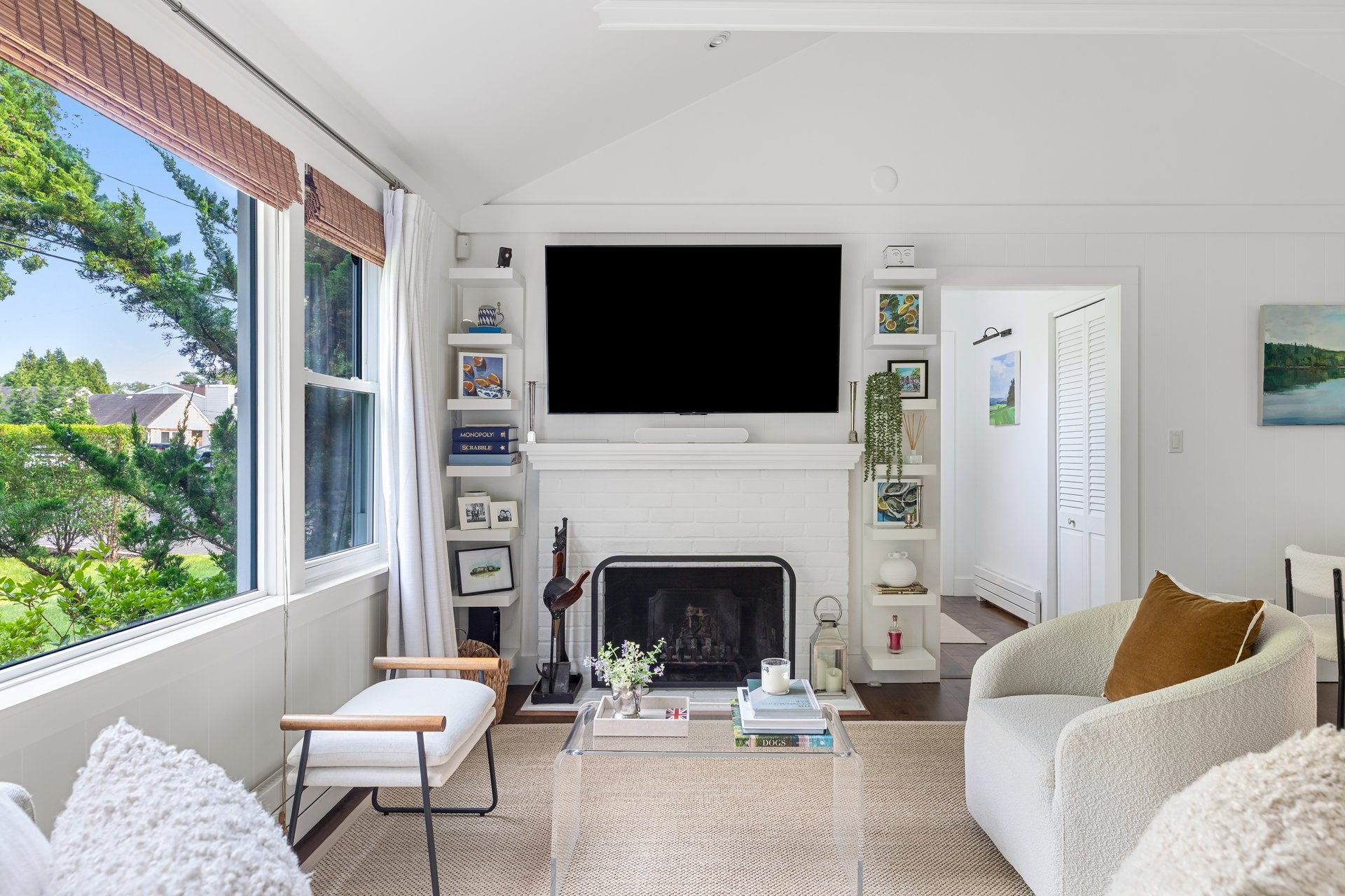 Stylish, Move-In Ready Living in Brookhaven