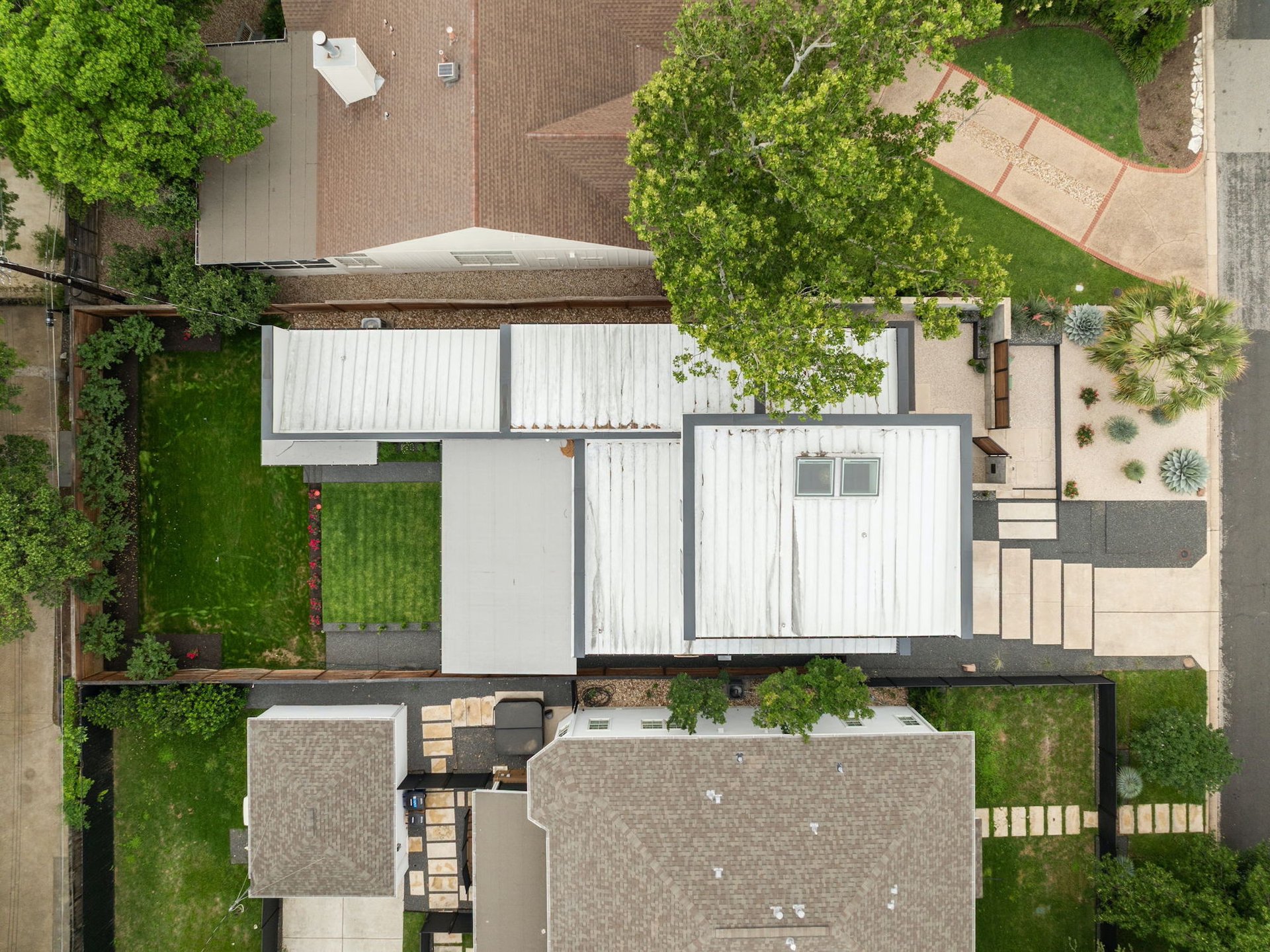 3209 Bonnie RD