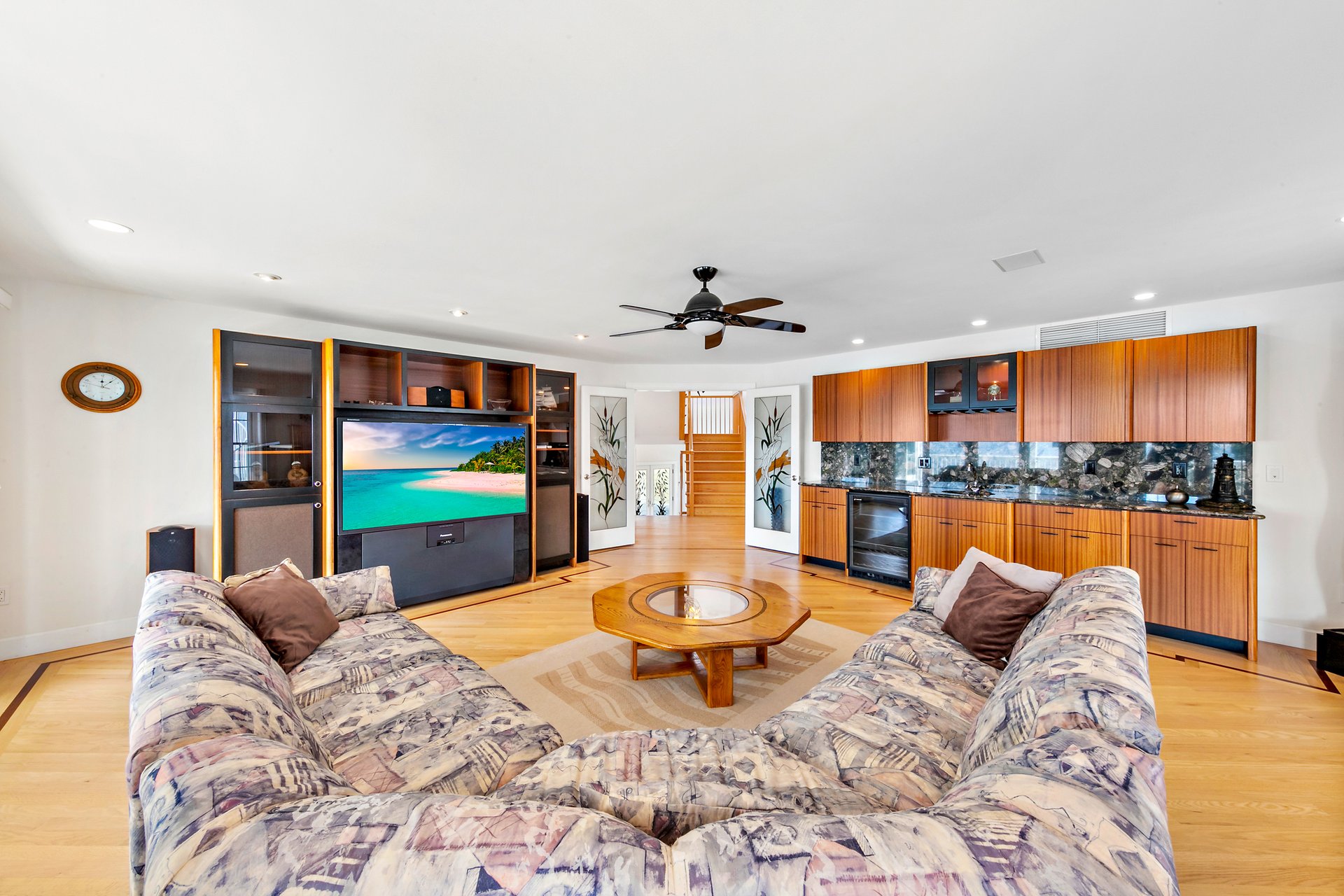 99B Long Beach Blvd