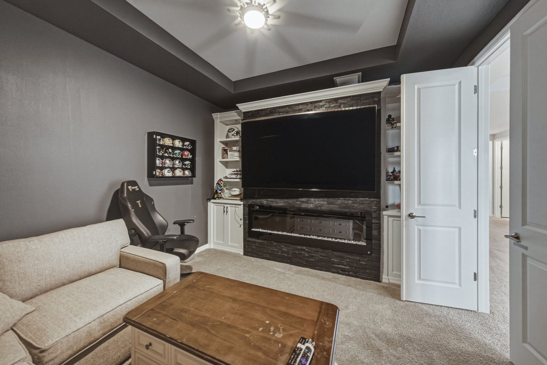 6978 BRADBURY CIR