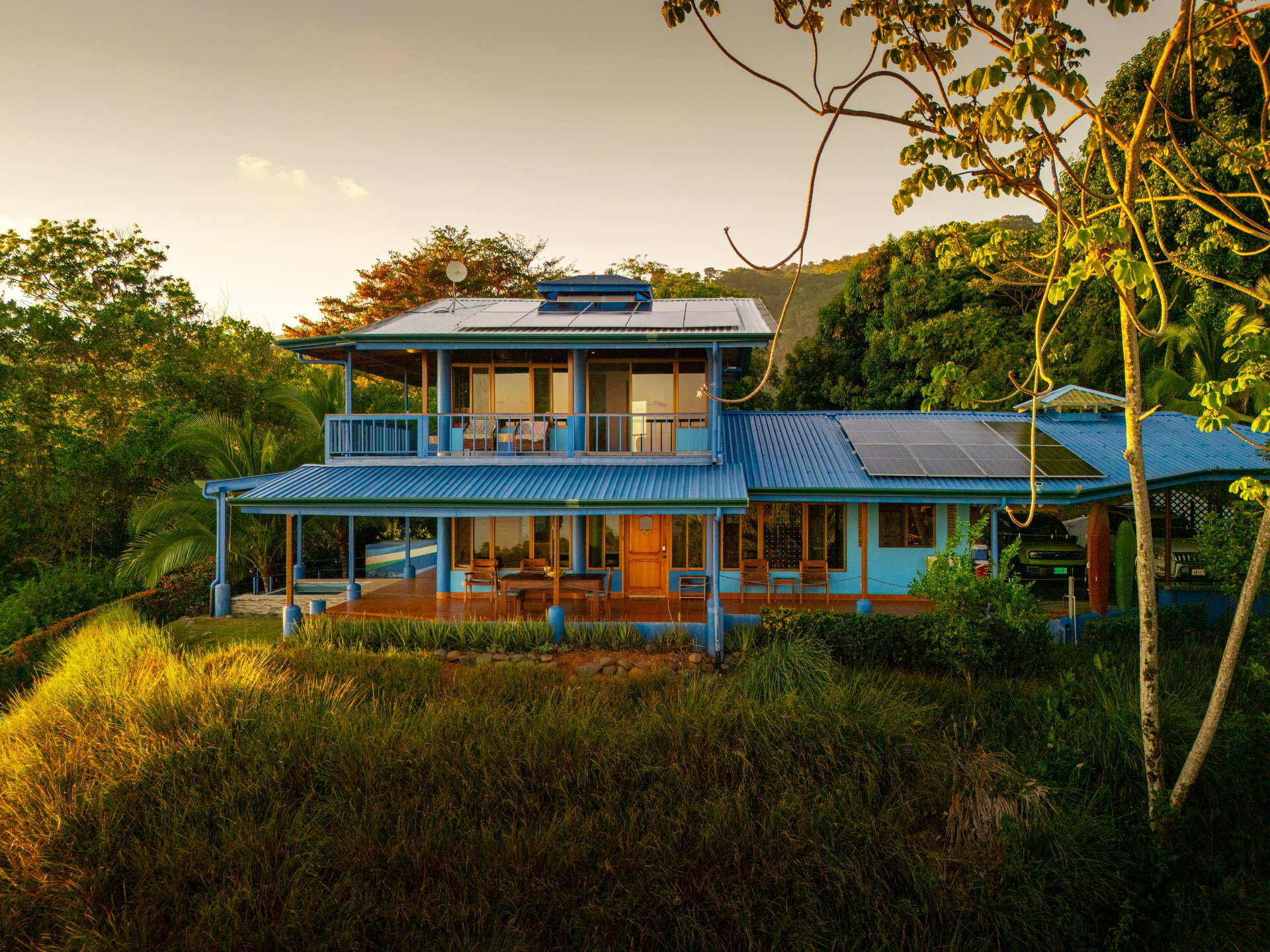 Casa Vista Harmonia, Legendary Ocean Views and Sustainable Living!