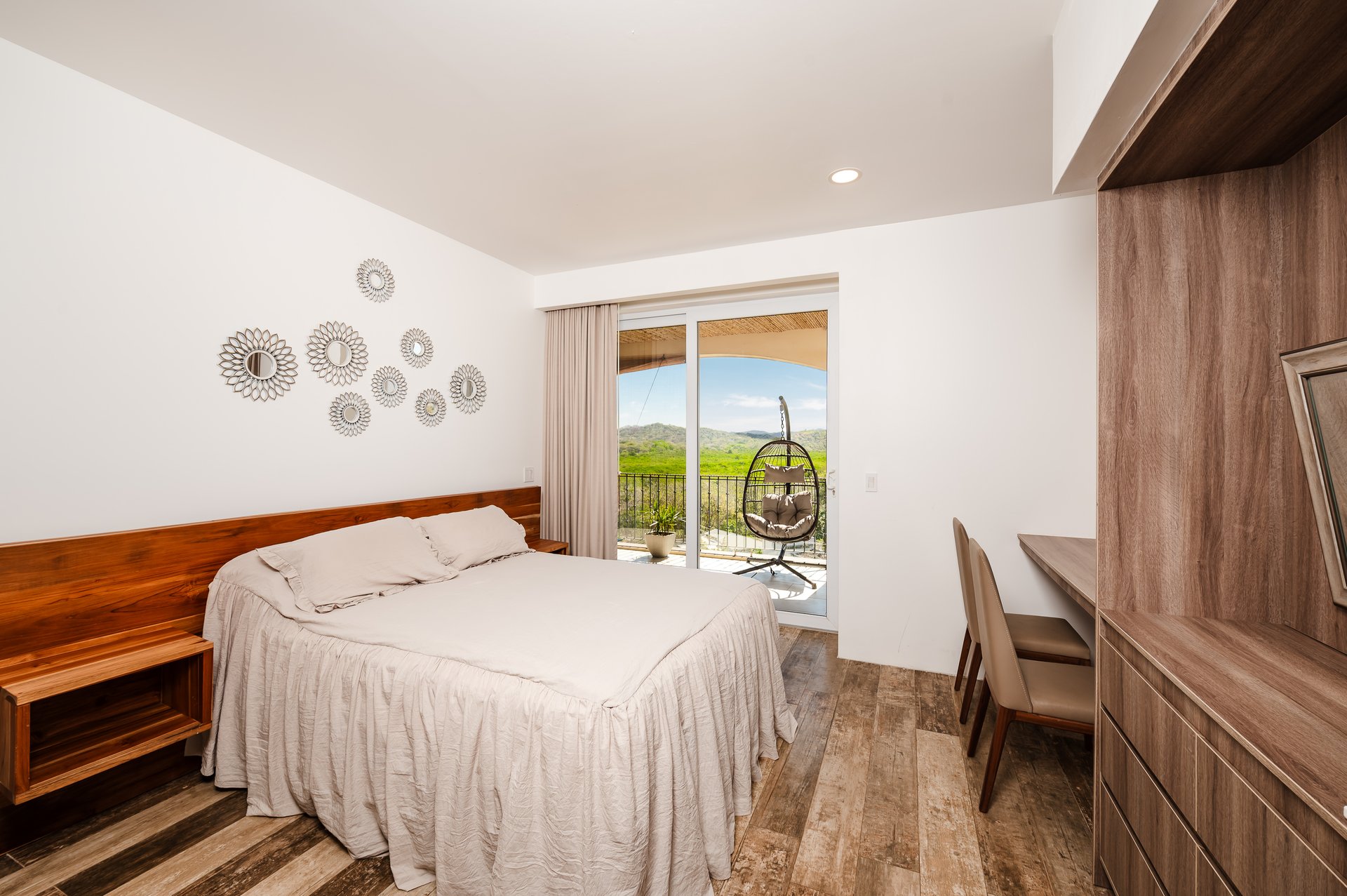 Penthouse 32 | Luxury Ocean-View Condo at Peninsula Langosta