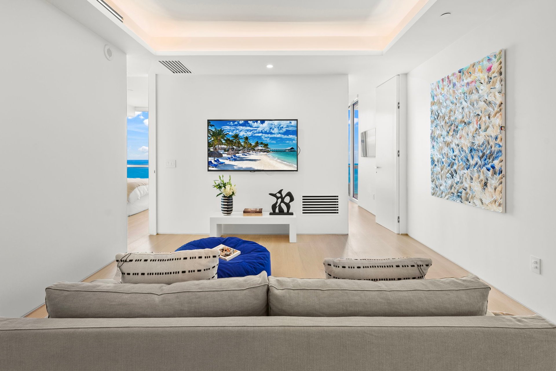 100 S Pointe Drive, Residence 1906/07