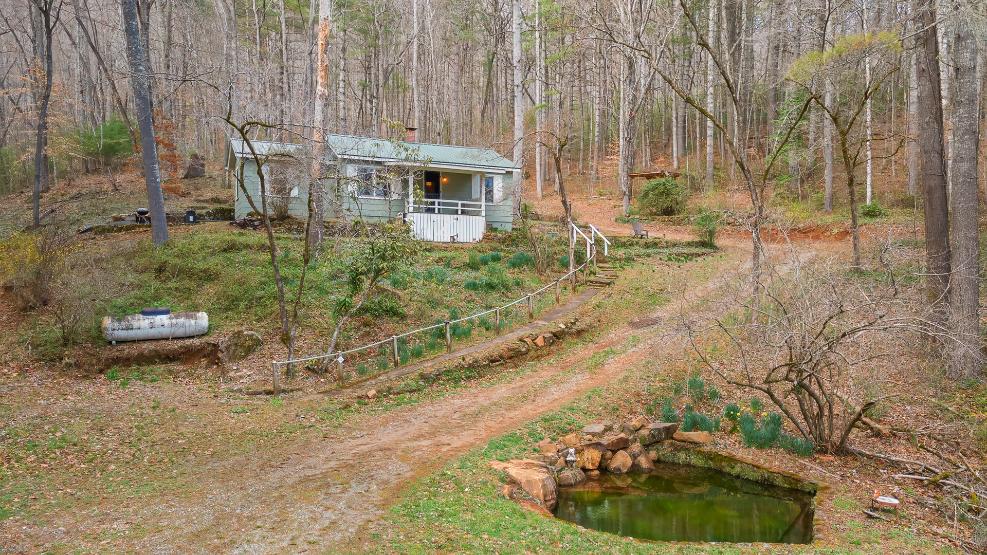 2035 Wayah Rd.