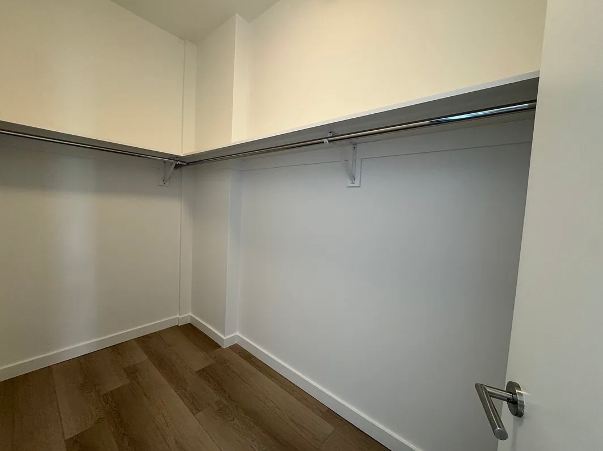 29-17 40th Ave 814