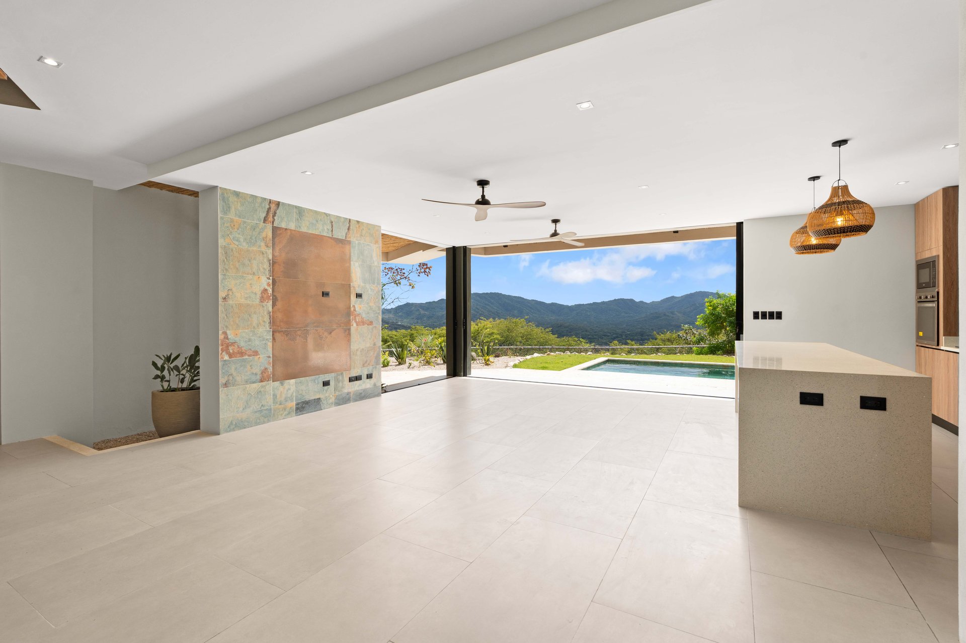Villa Raoli | Get ready to live in your dream home in the stunning Pacific Heights!