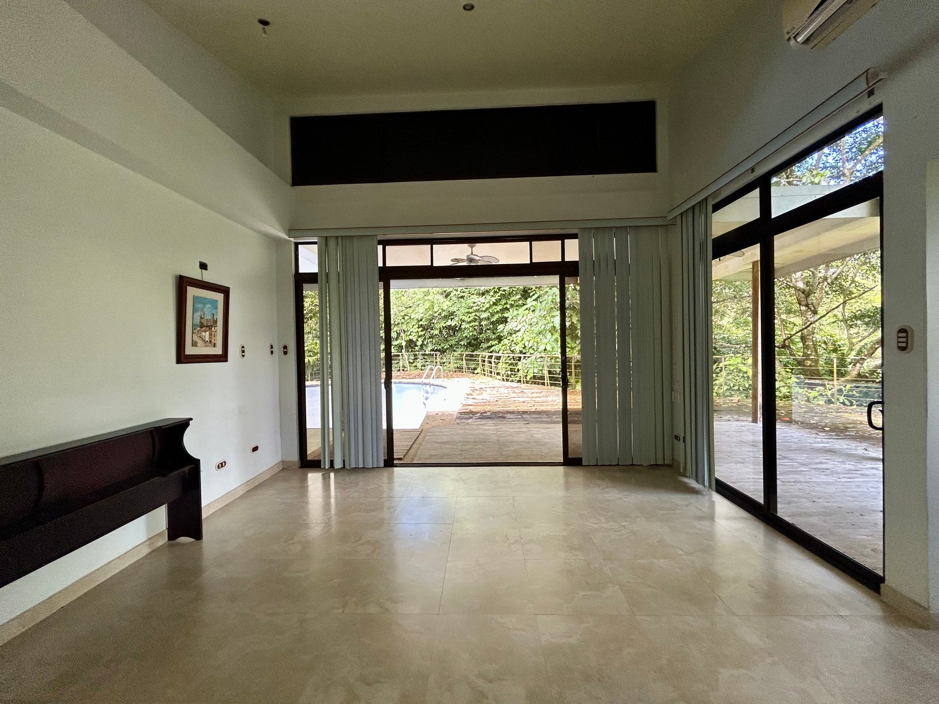 Fixer-Upper Home with an studio Office in Palmar Norte on a 7.58 Acres Property