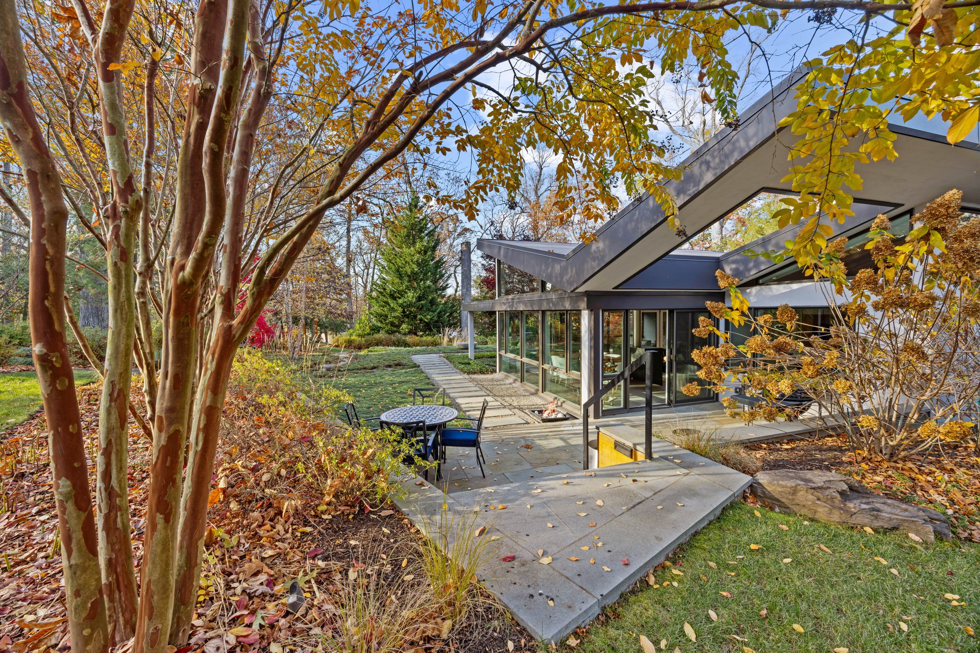 7713 Tauxemont Road
