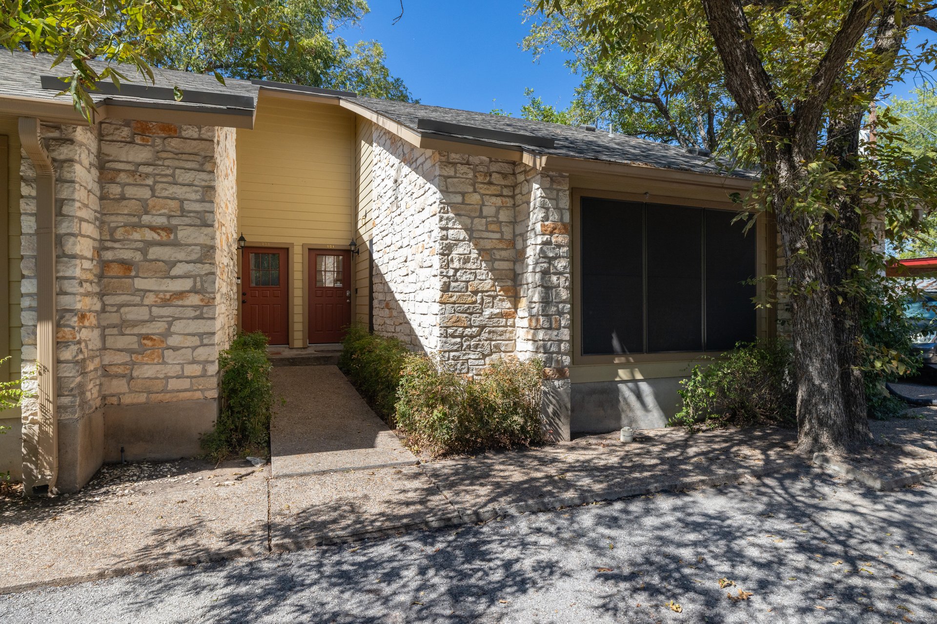 5107 Leralynn Street #201