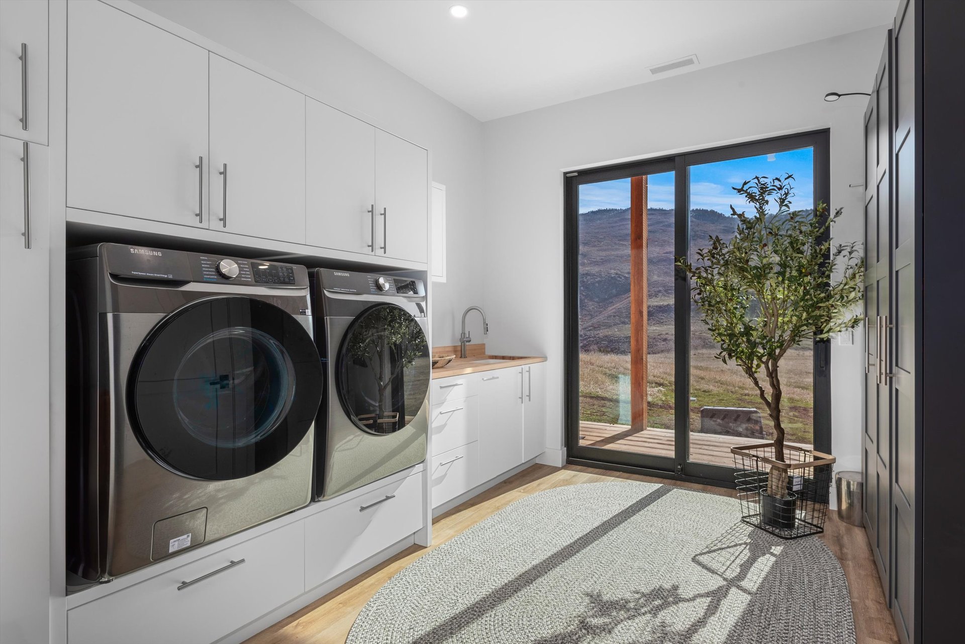2024 Classic Contemporary Farmhouse with Staggering Mount Sopris Views