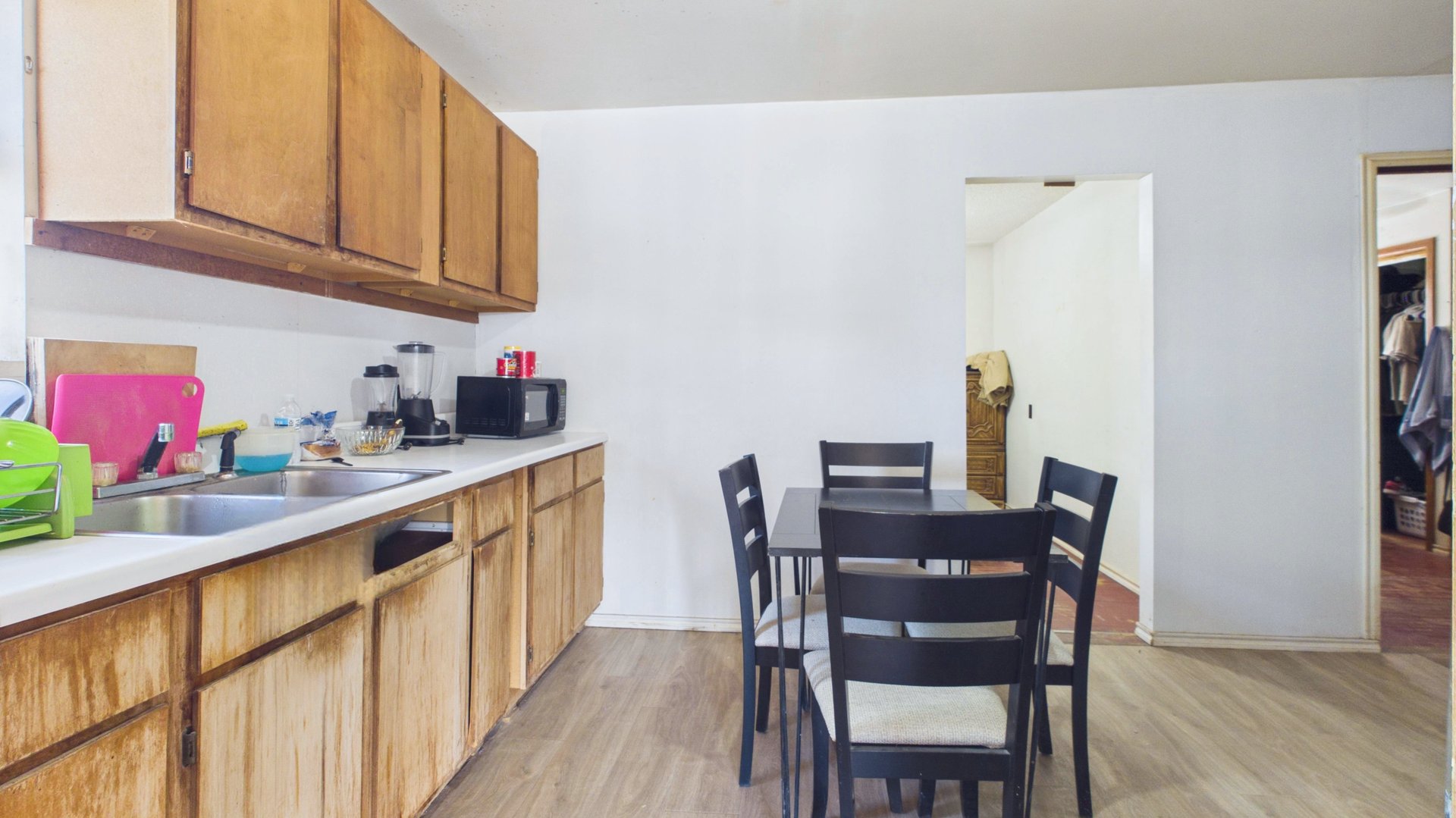 718 S Locust Ave