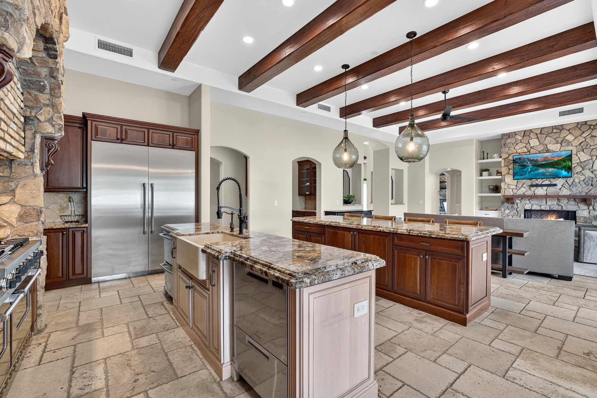 5807 E ORANGE BLOSSOM Lane