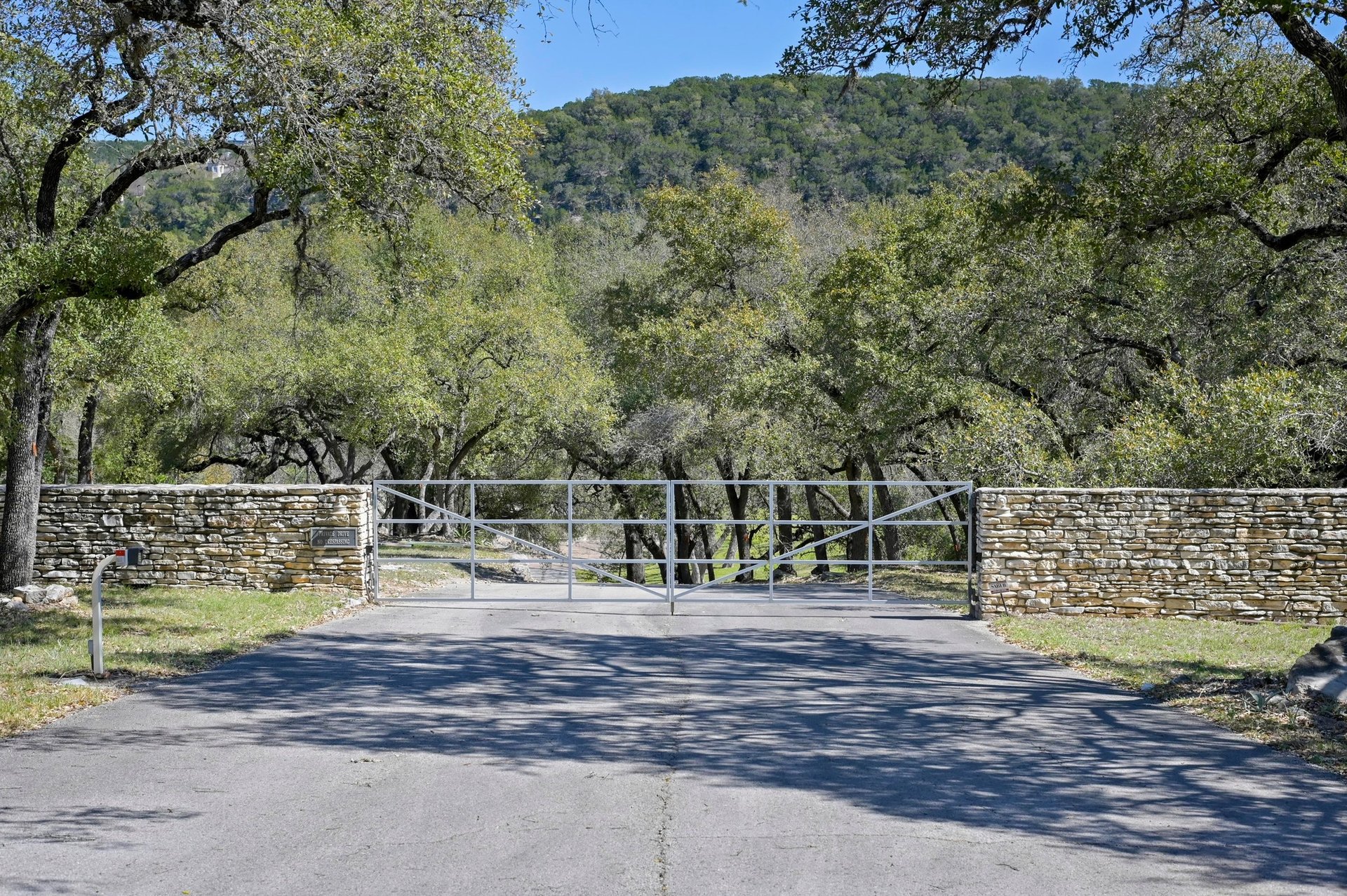 2908 Oestrick Lane 