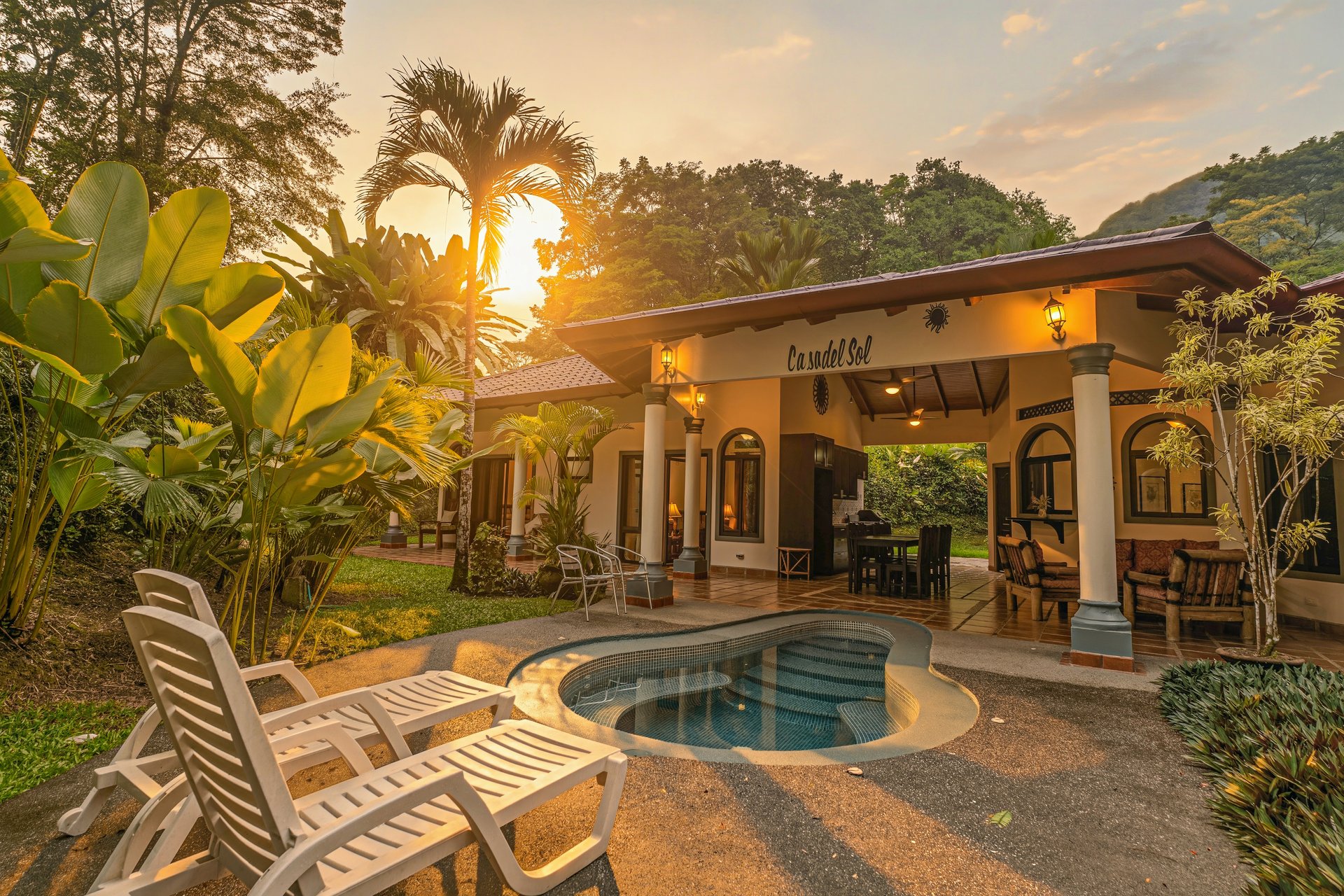 Ojochal Tropical Retreat | 4 Ensuite Bedrooms, Pool & Outdoor Living