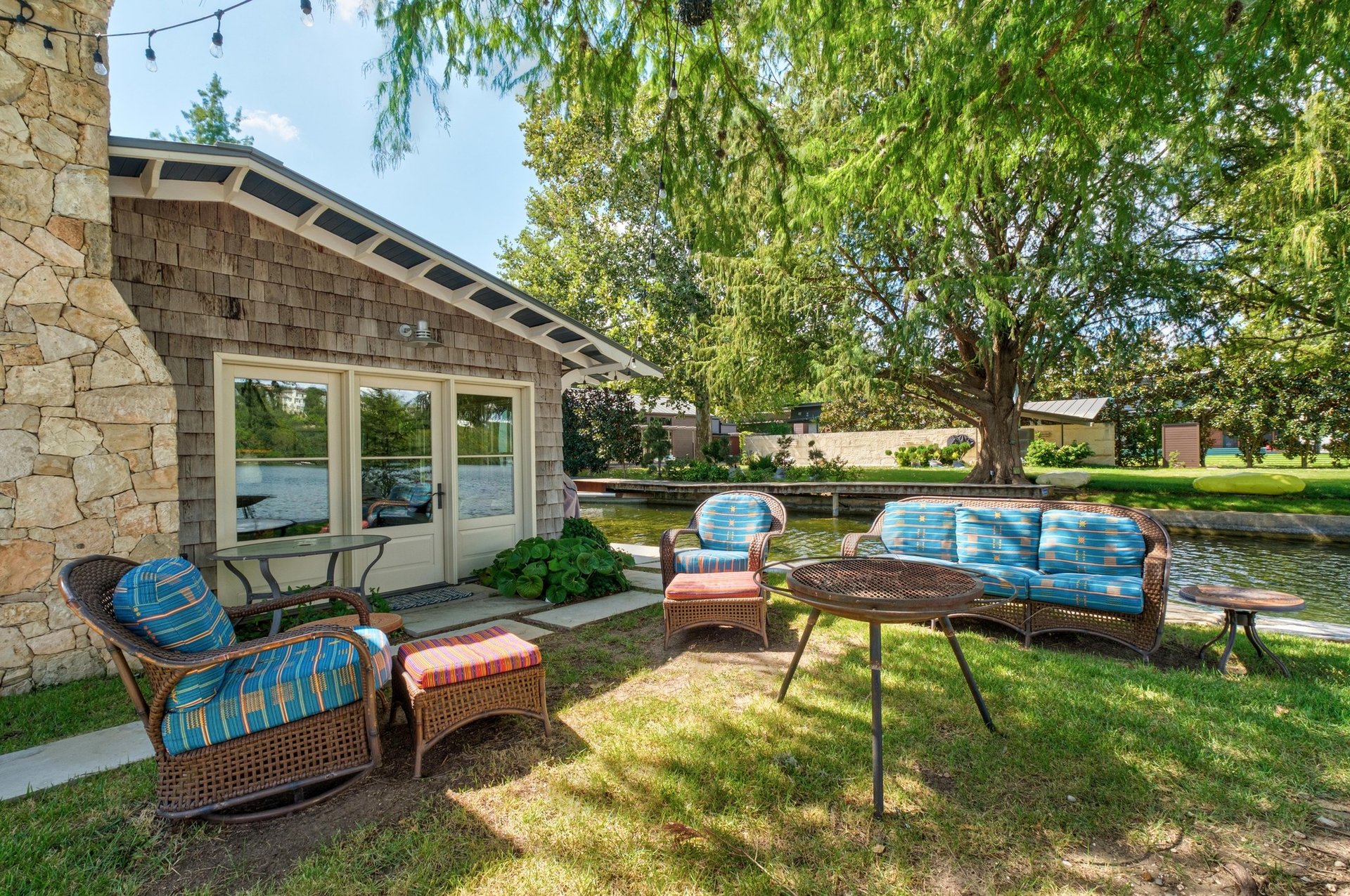 1406 Rockcliff Road