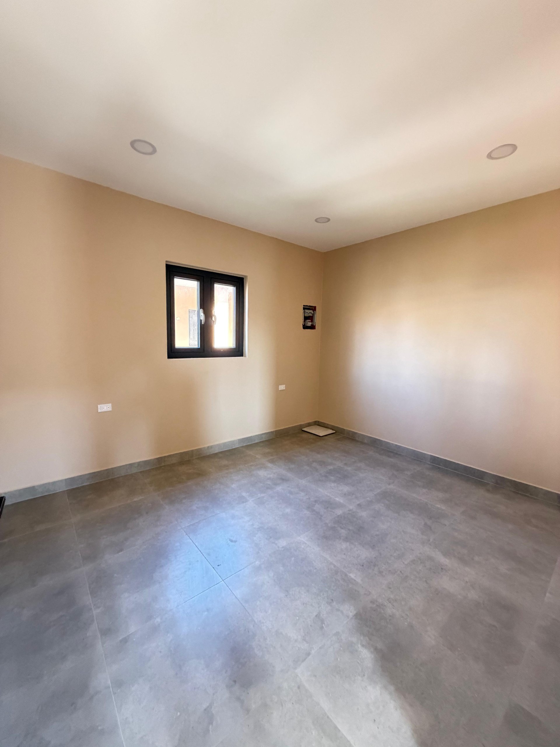 1 One-Bedroom Apartment
