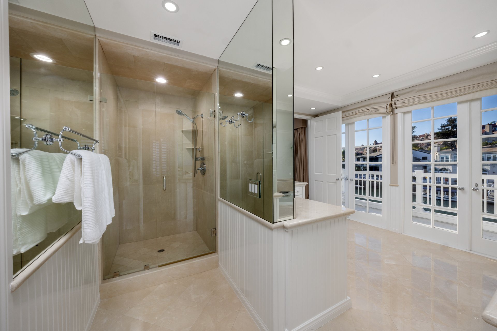 736 Harbor Island Drive 