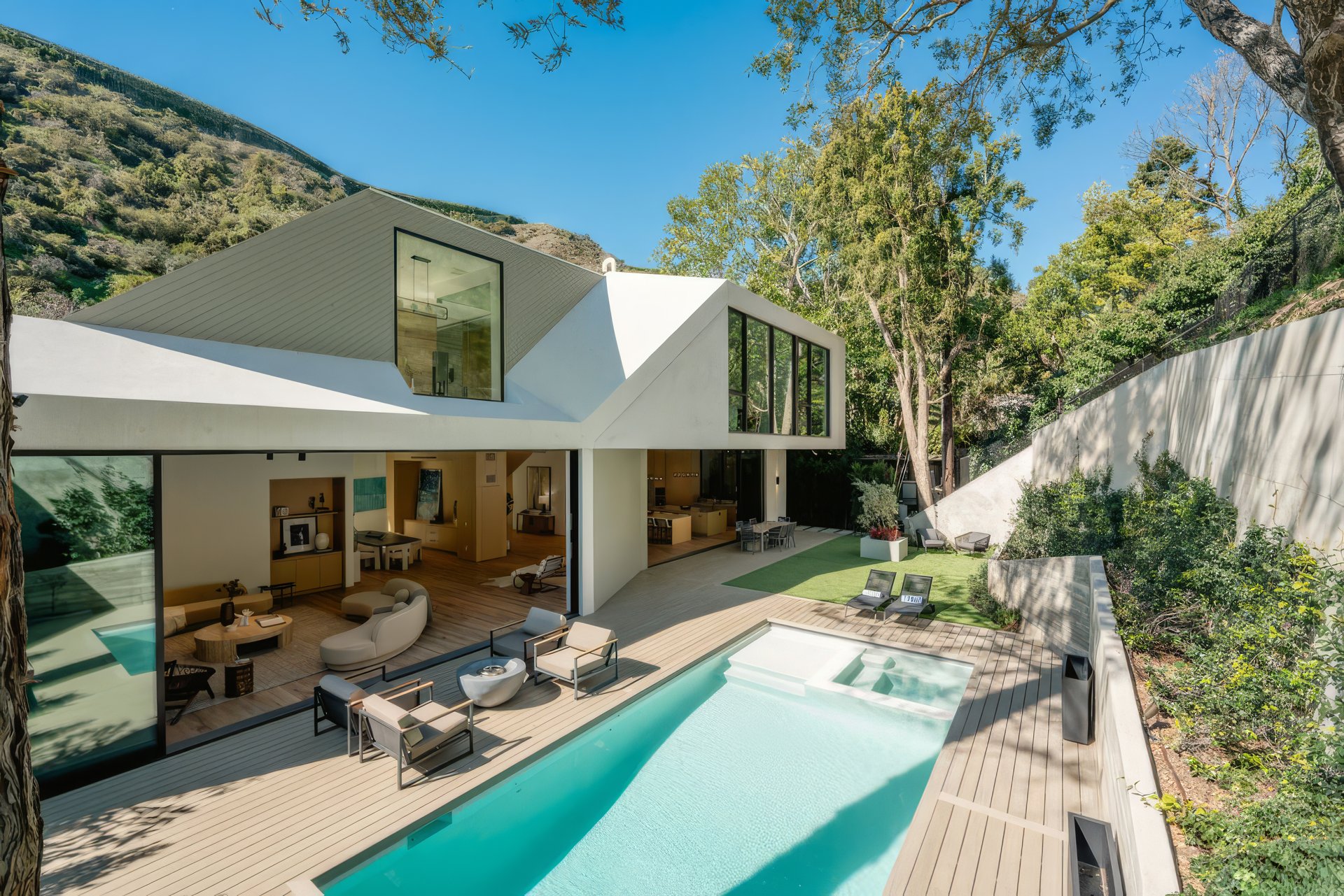 1508 Roscomare Rd, Bel Air 